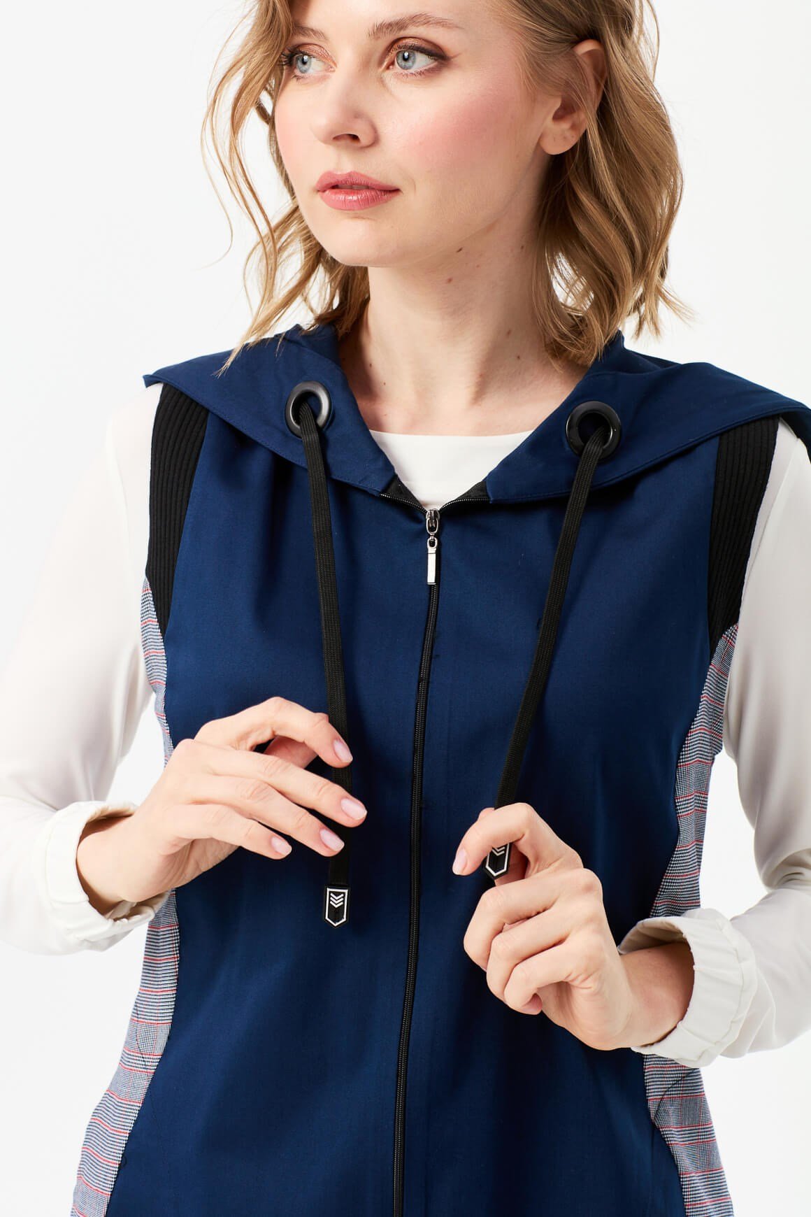 Yanları Ekose Kombinli Ribanalı Yelek  Laci