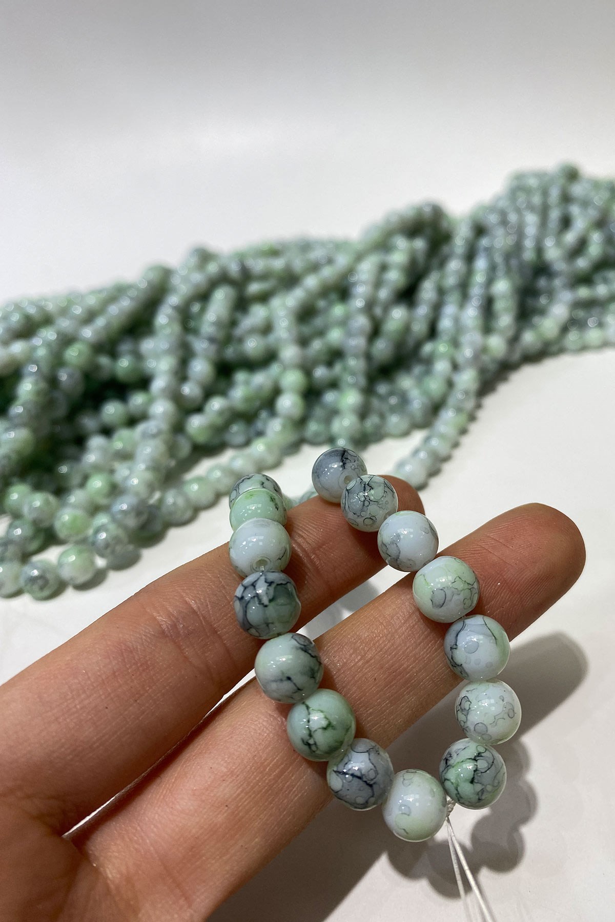 Açık Yeşil Desenli Dizi Cam Boncuk 8 mm