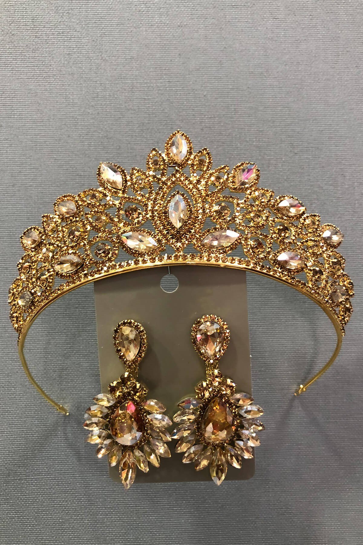 Altın Rengi Kristal Cam Taşlı Gelin Tacı ve Küpe Takımı