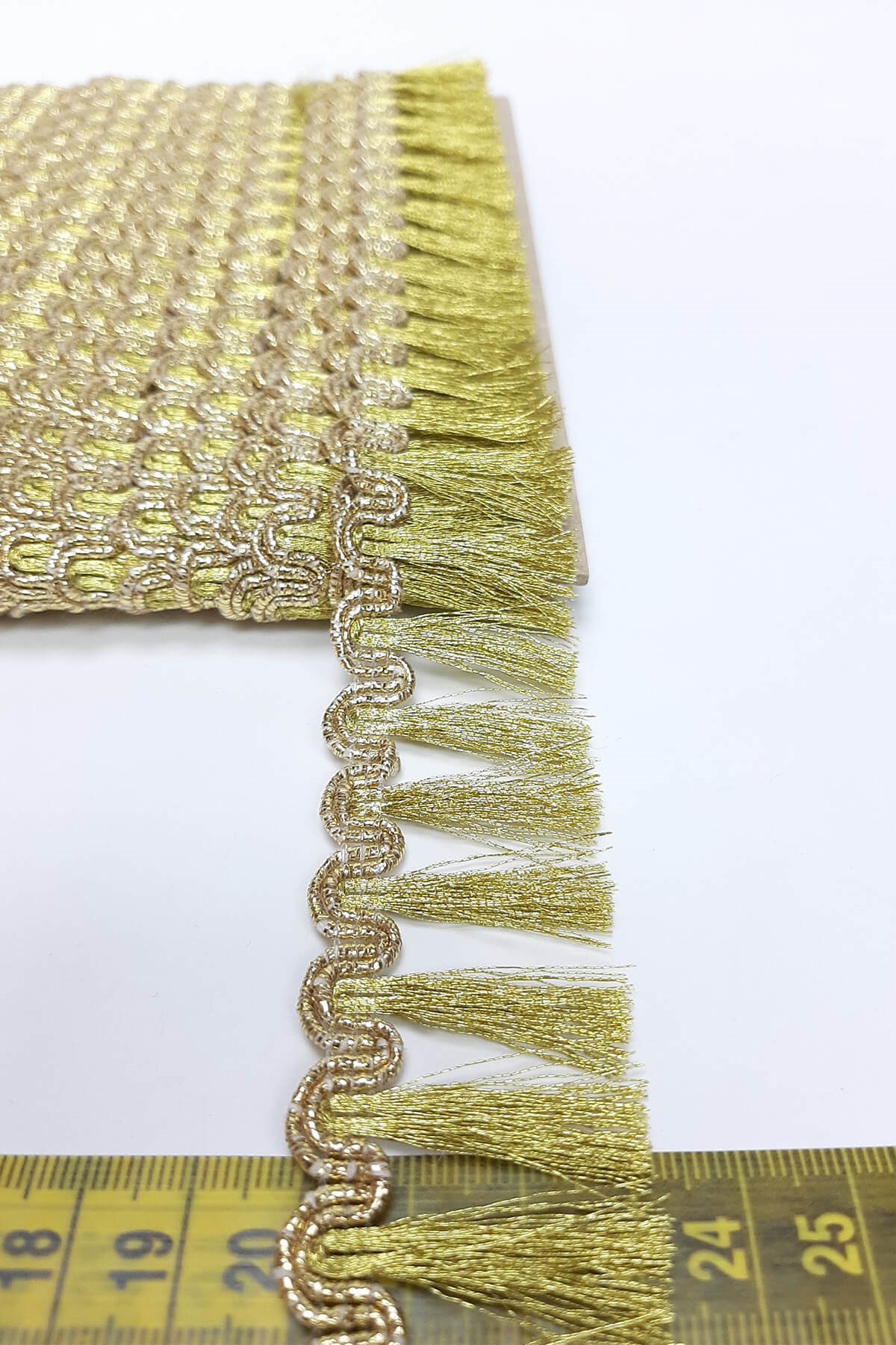 Altın Sarısı Su Yolu Desenli Şerit Püskül 5 cm