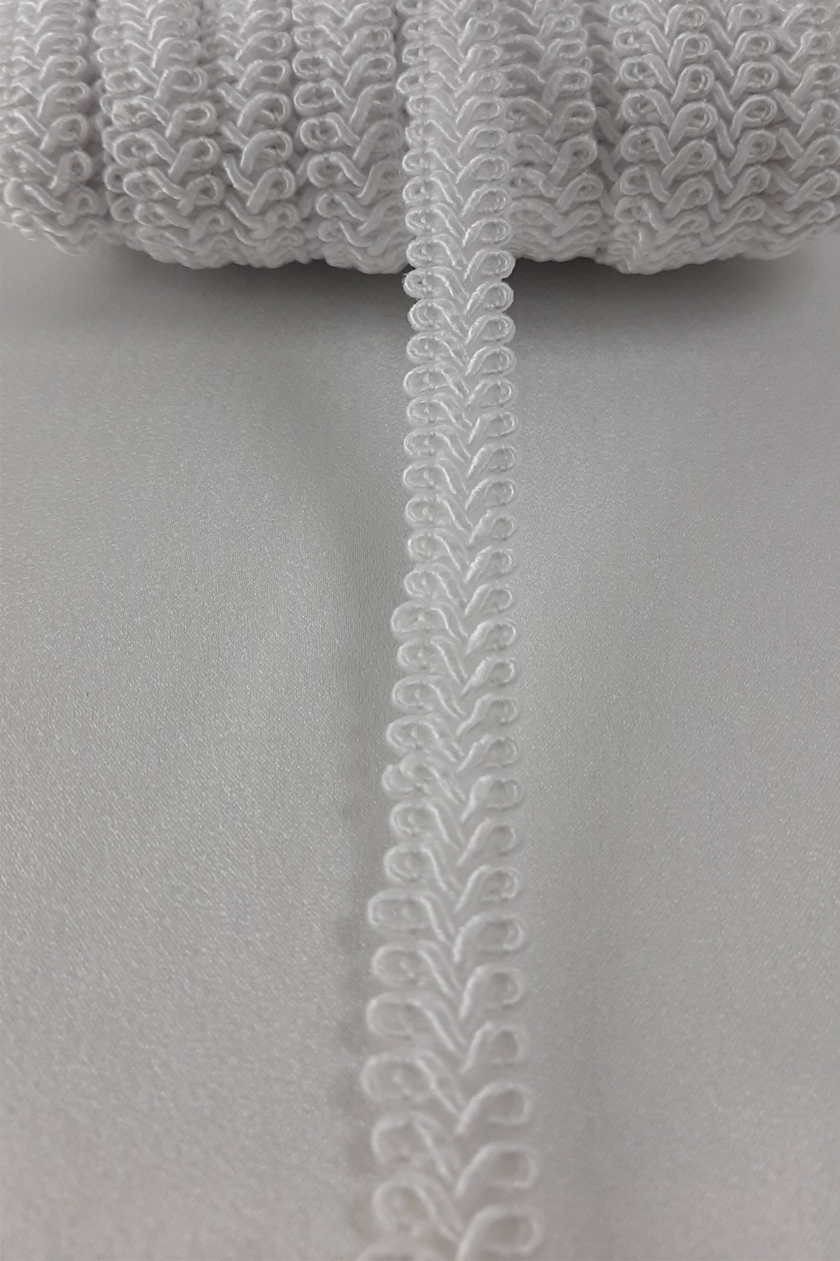 Beyaz  Dekoratif Şerit Su Taşı