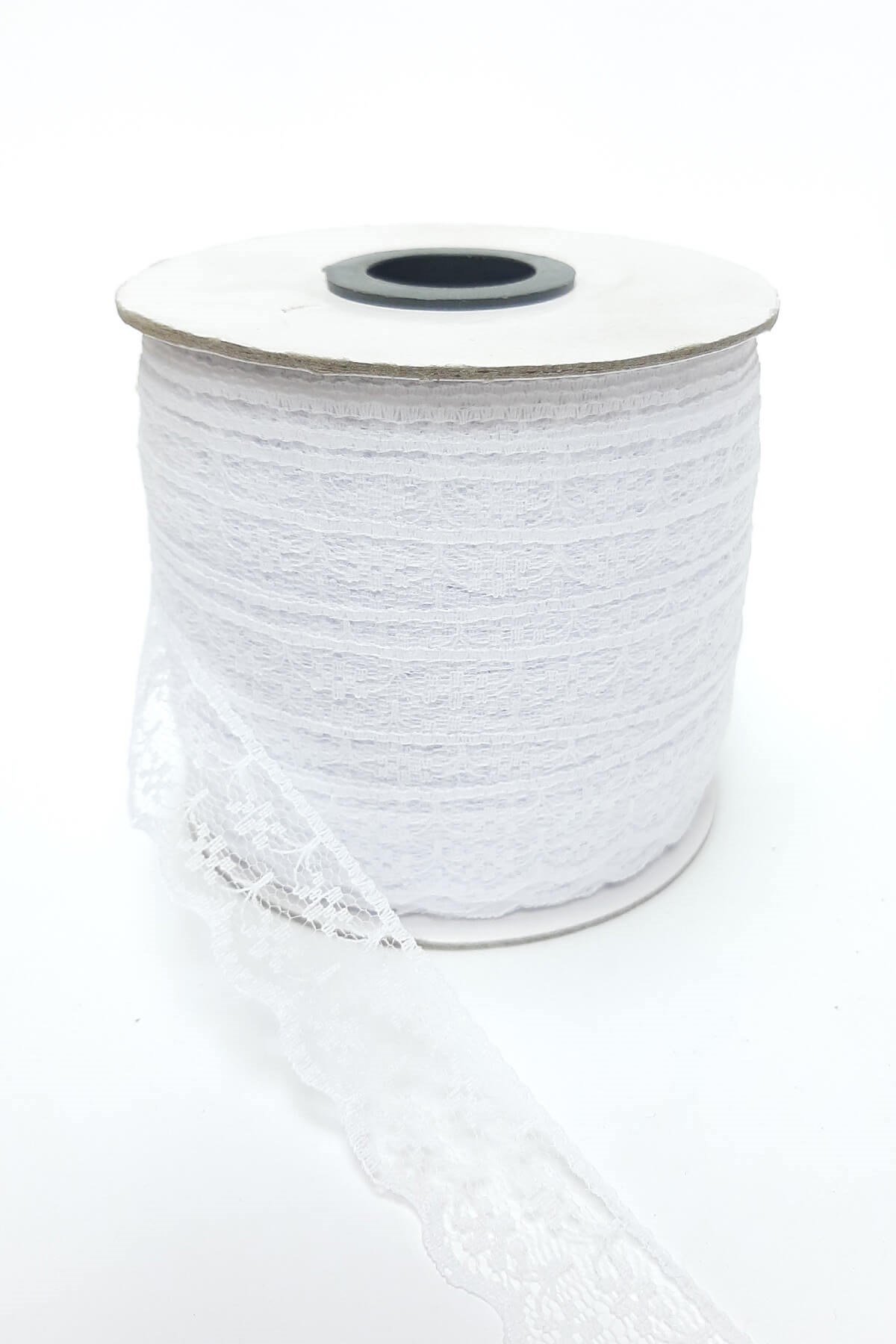 Beyaz Çiçek Desenli Dantel 100 Metre