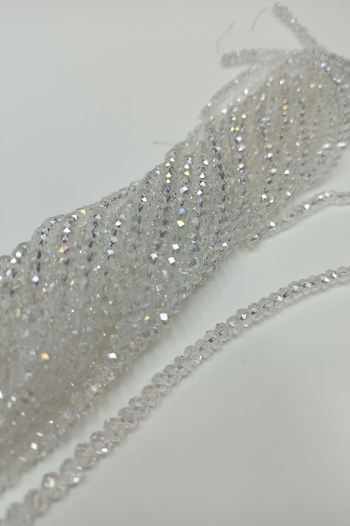 Beyaz Kristal Boncuk 6 mm