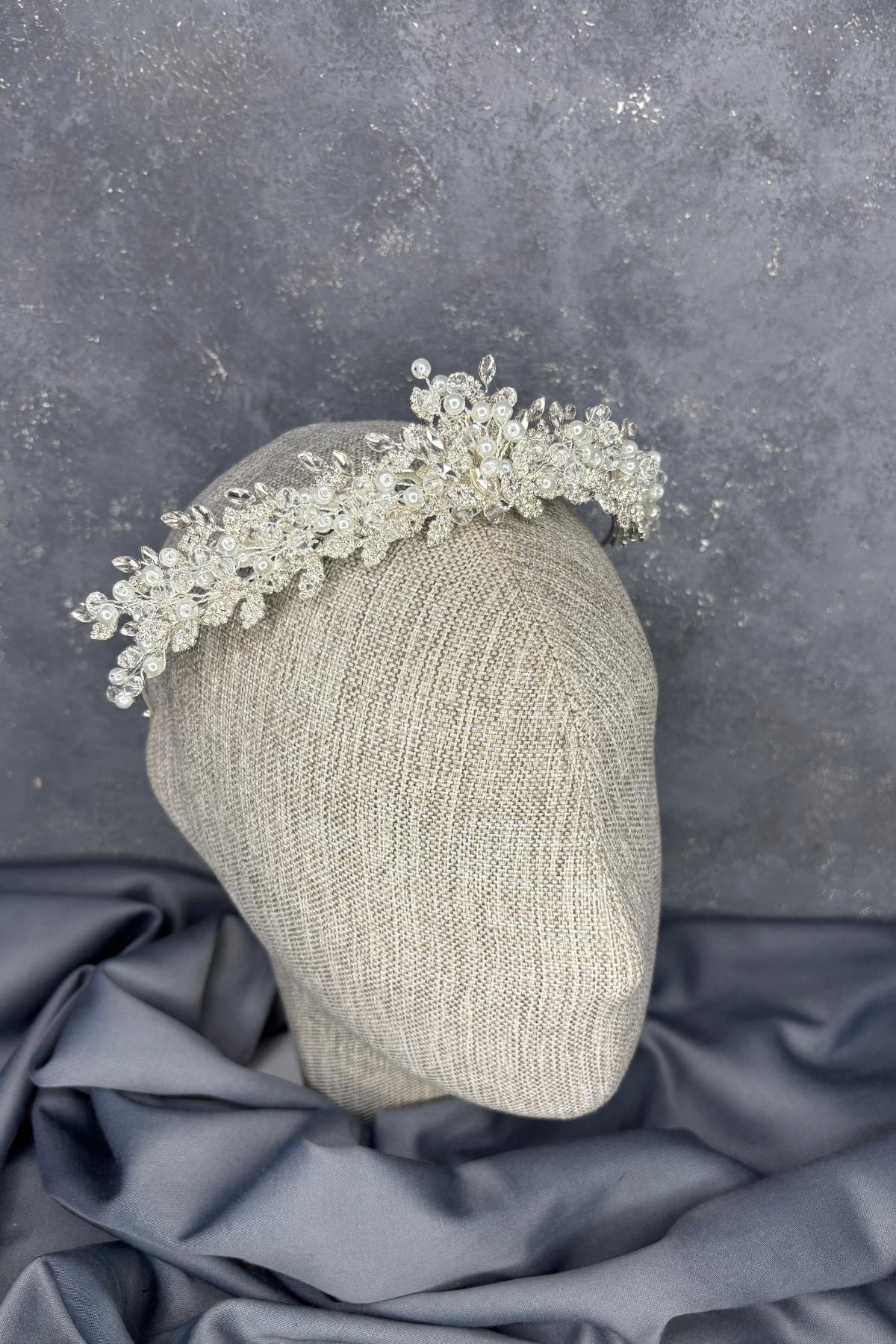 Boncuk İşlemeli Duru Gelin Kına Tacı