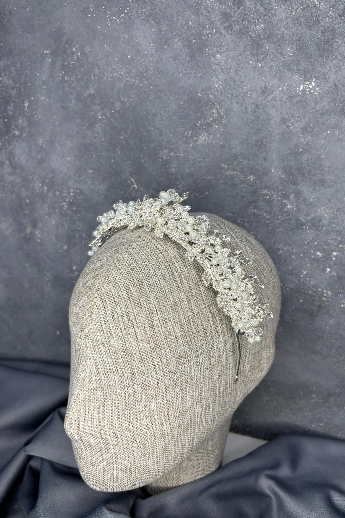 Boncuk İşlemeli Duru Gelin Kına Tacı