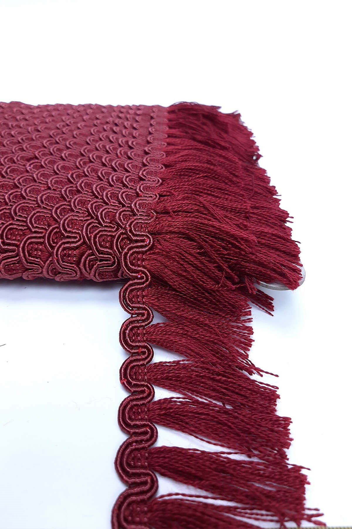 Bordo Su Yolu Desenli Şerit Püskül 5 cm