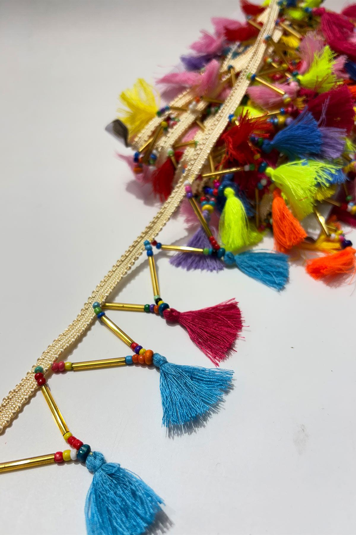 Boru Boncuklu İnce Küçük Püsküllü Dekoratif Şerit Antik Aplik