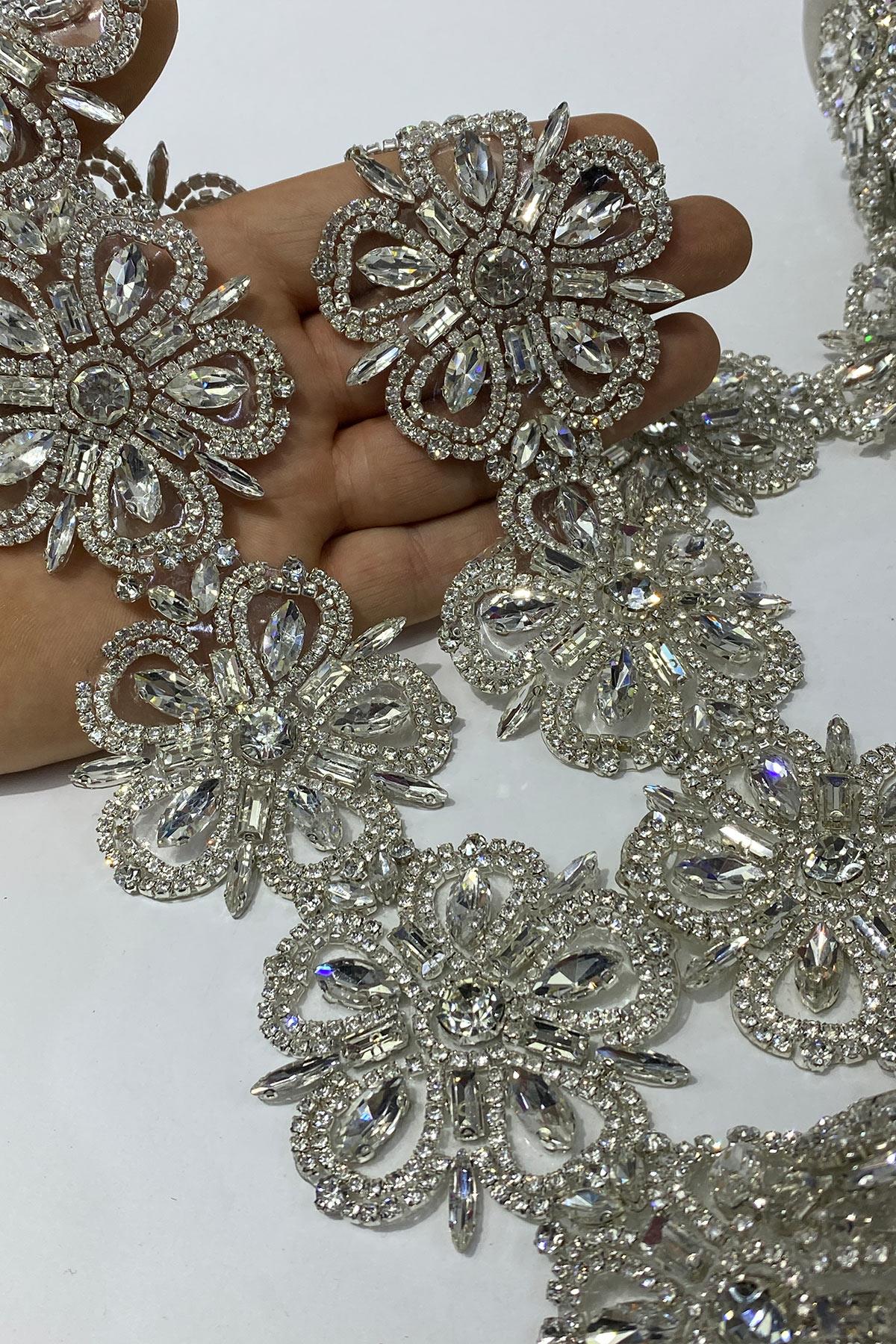 Çiçek Desen Taşlı Şerit Aplik Bordür