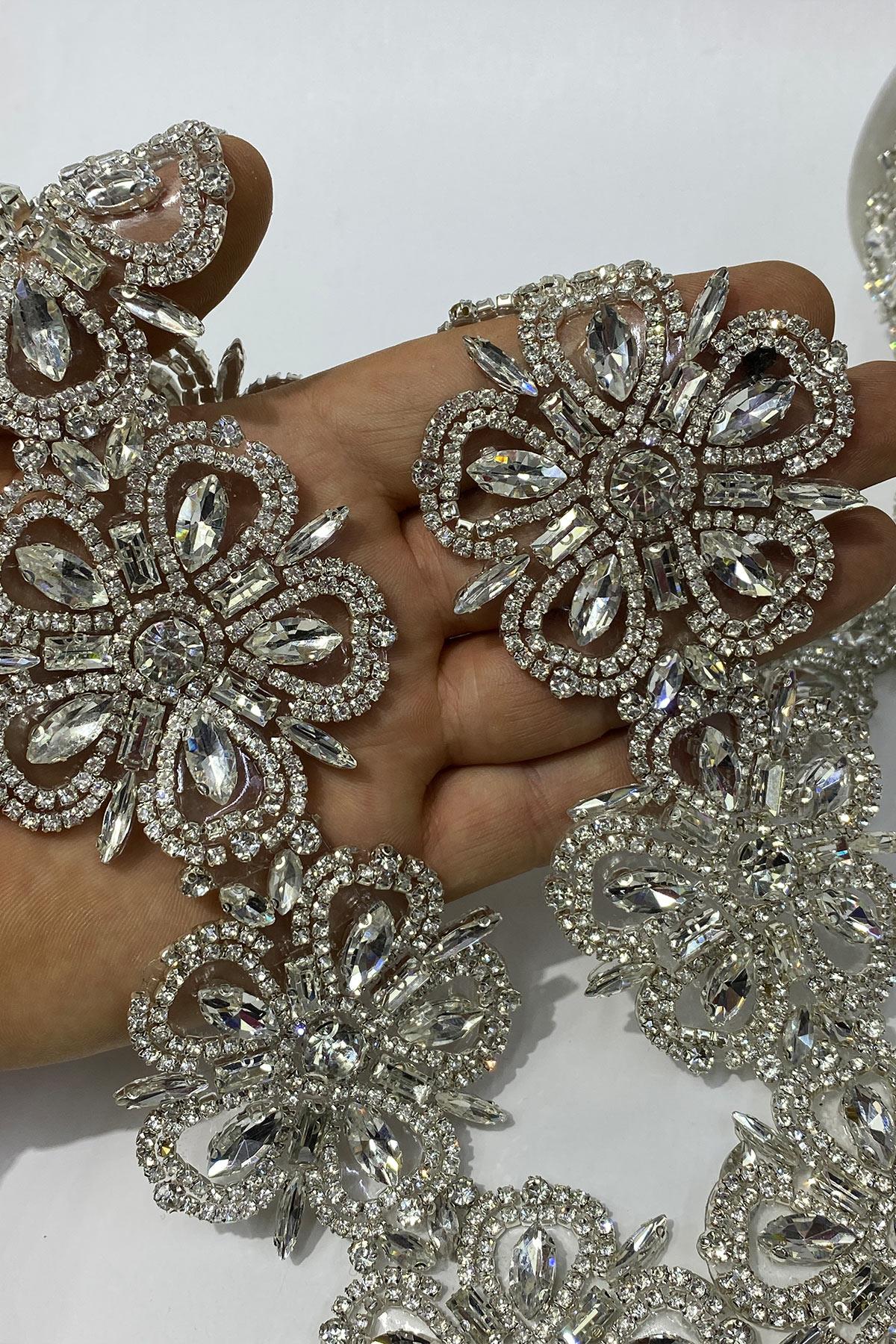 Çiçek Desen Taşlı Şerit Aplik Bordür