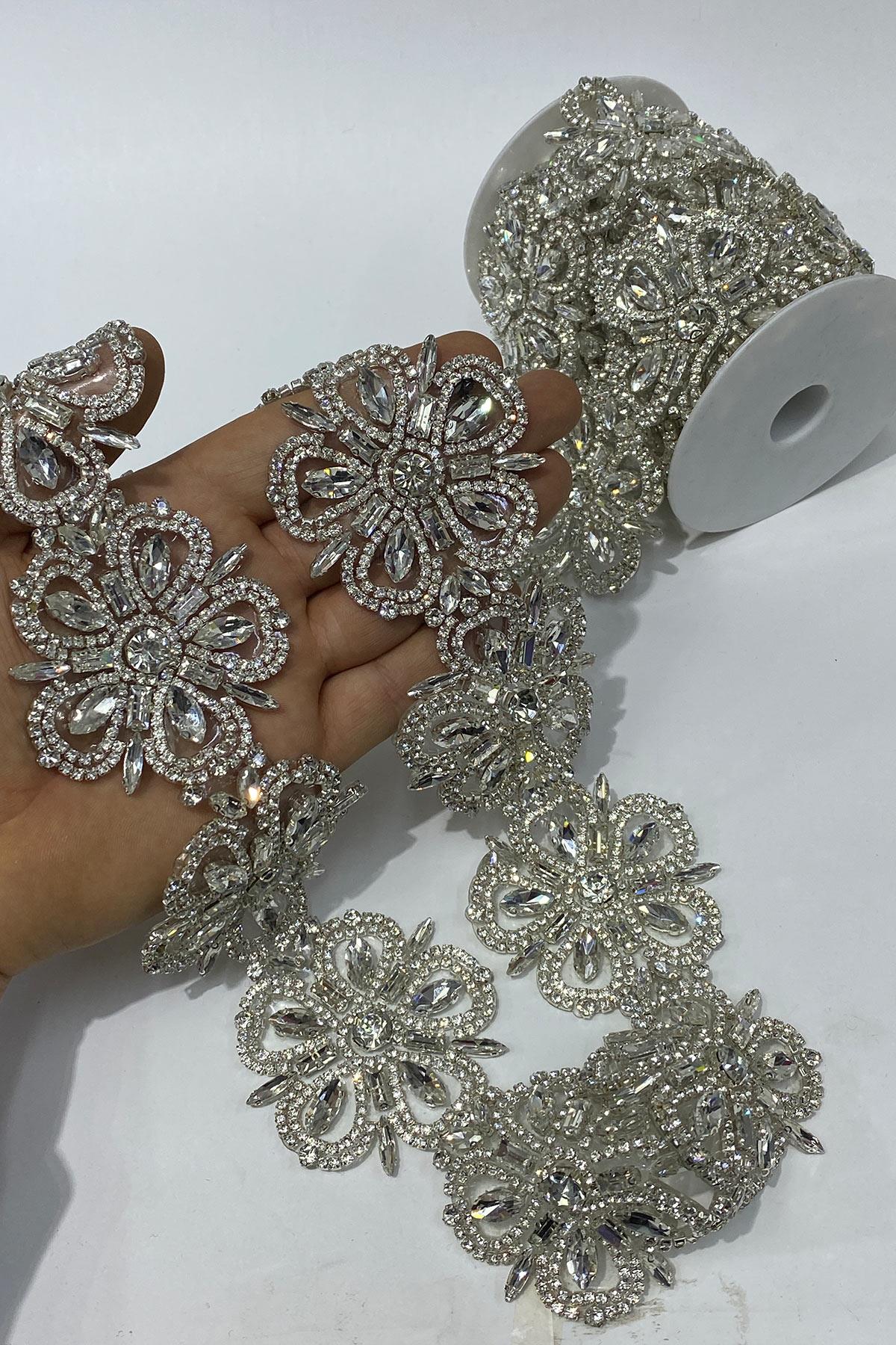 Çiçek Desen Taşlı Şerit Aplik Bordür