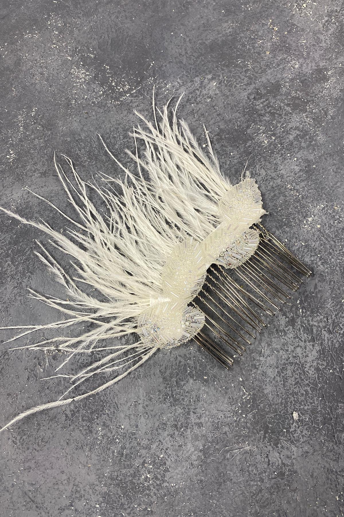 Deve Kuşu Tüylü Ve Yaprak Desenli Gelin Saç Tokası