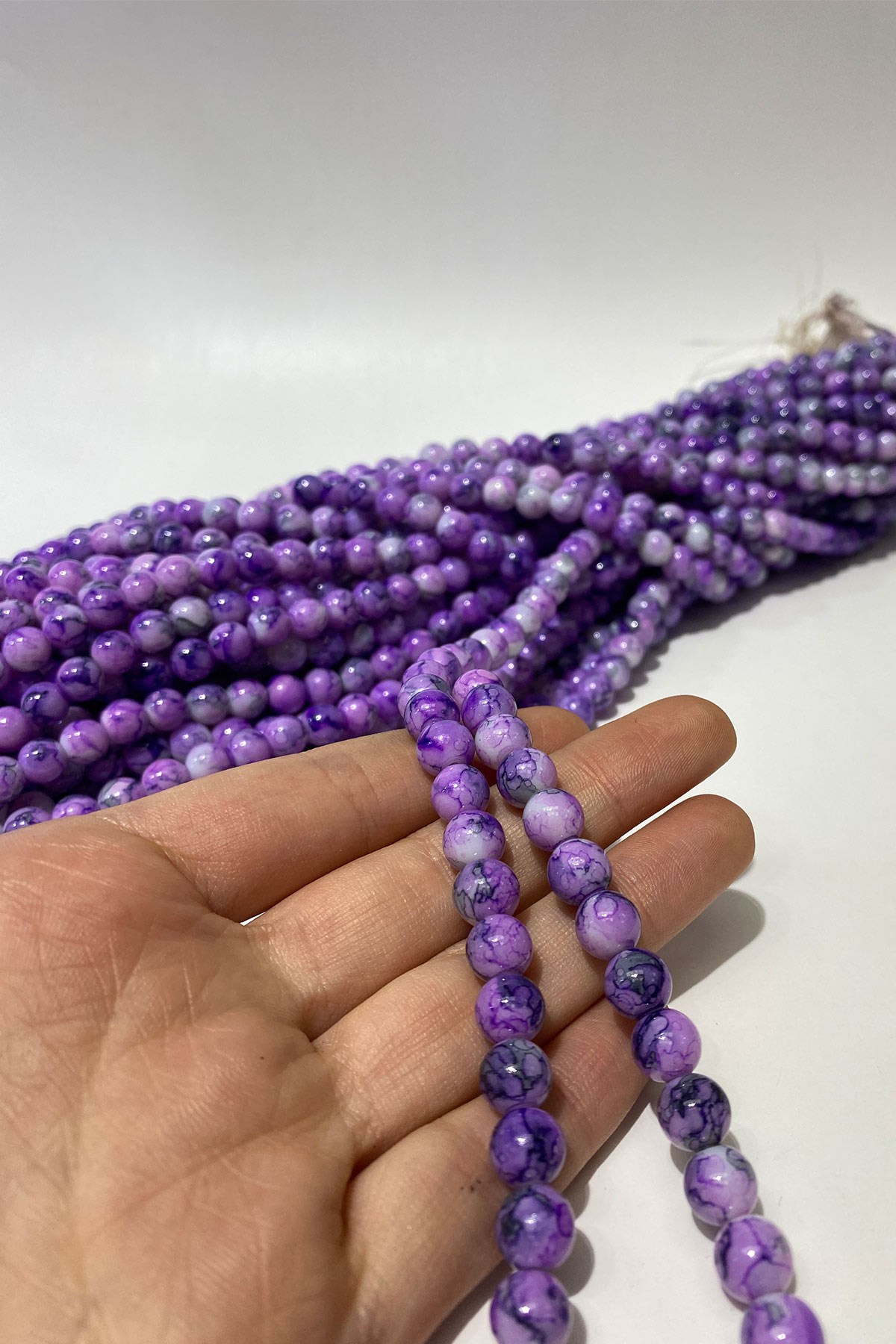 Eflatun Desenli Dizi Cam Boncuk 8 mm