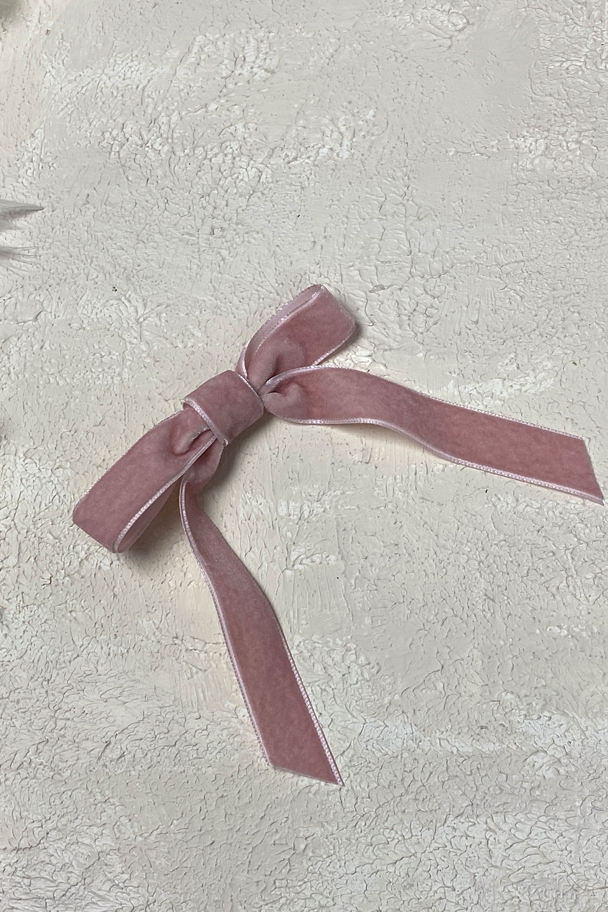 Fiyonklu Kadife Kurdeleli Saç Tokası