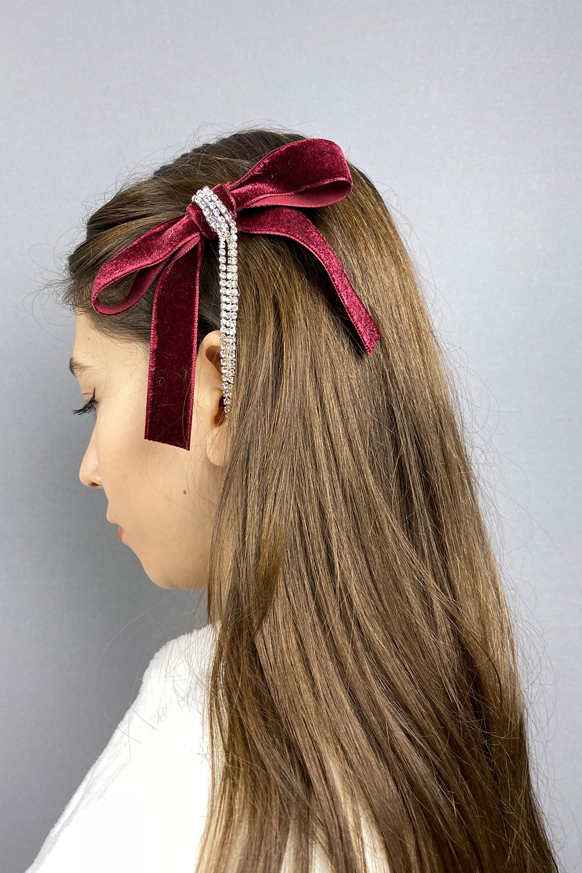 Fiyonklu Kadife Kurdeleli Sallantılı Taşlı Saç Tokası