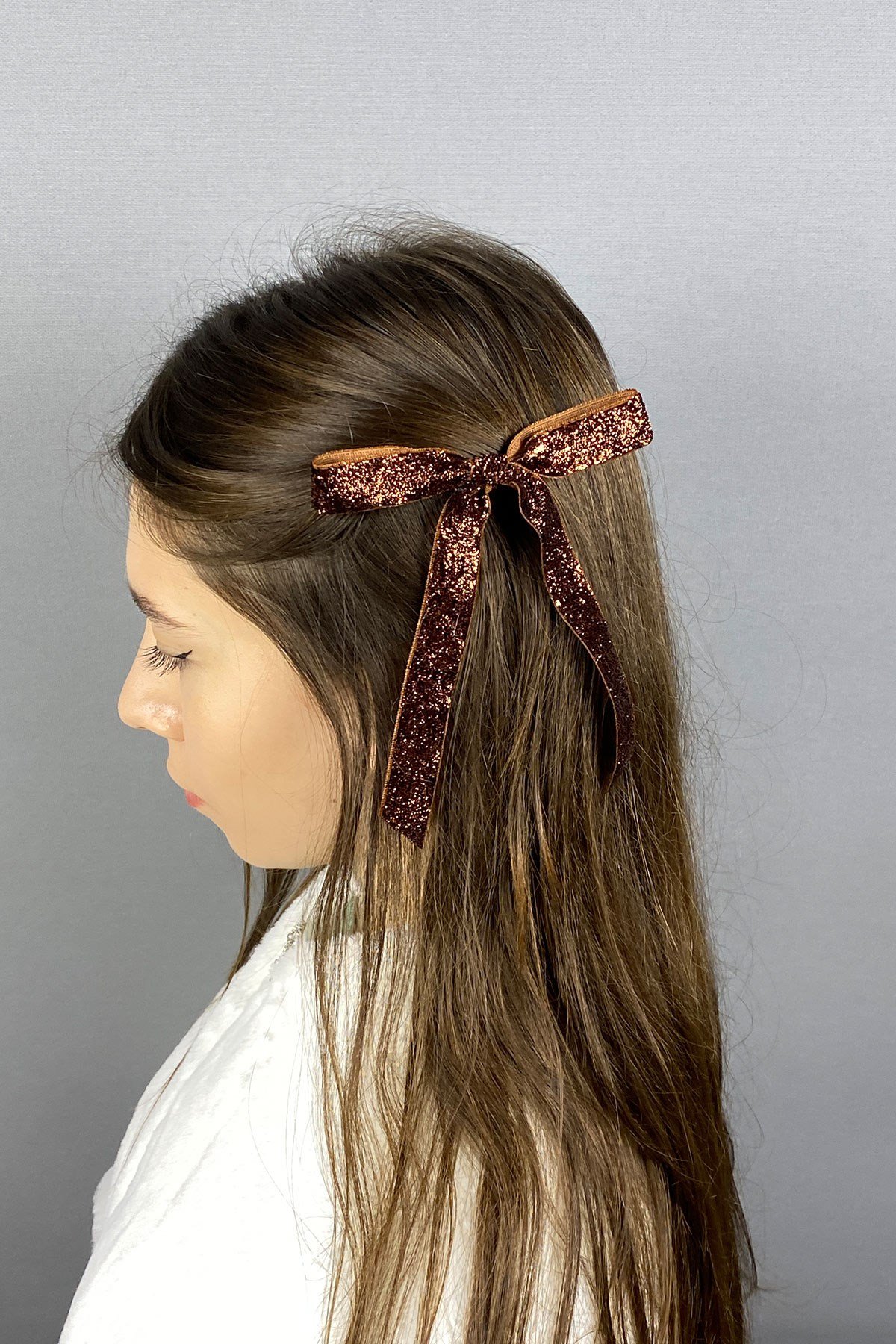 Fiyonklu Parlak Kadife Kurdeleli Saç Tokası