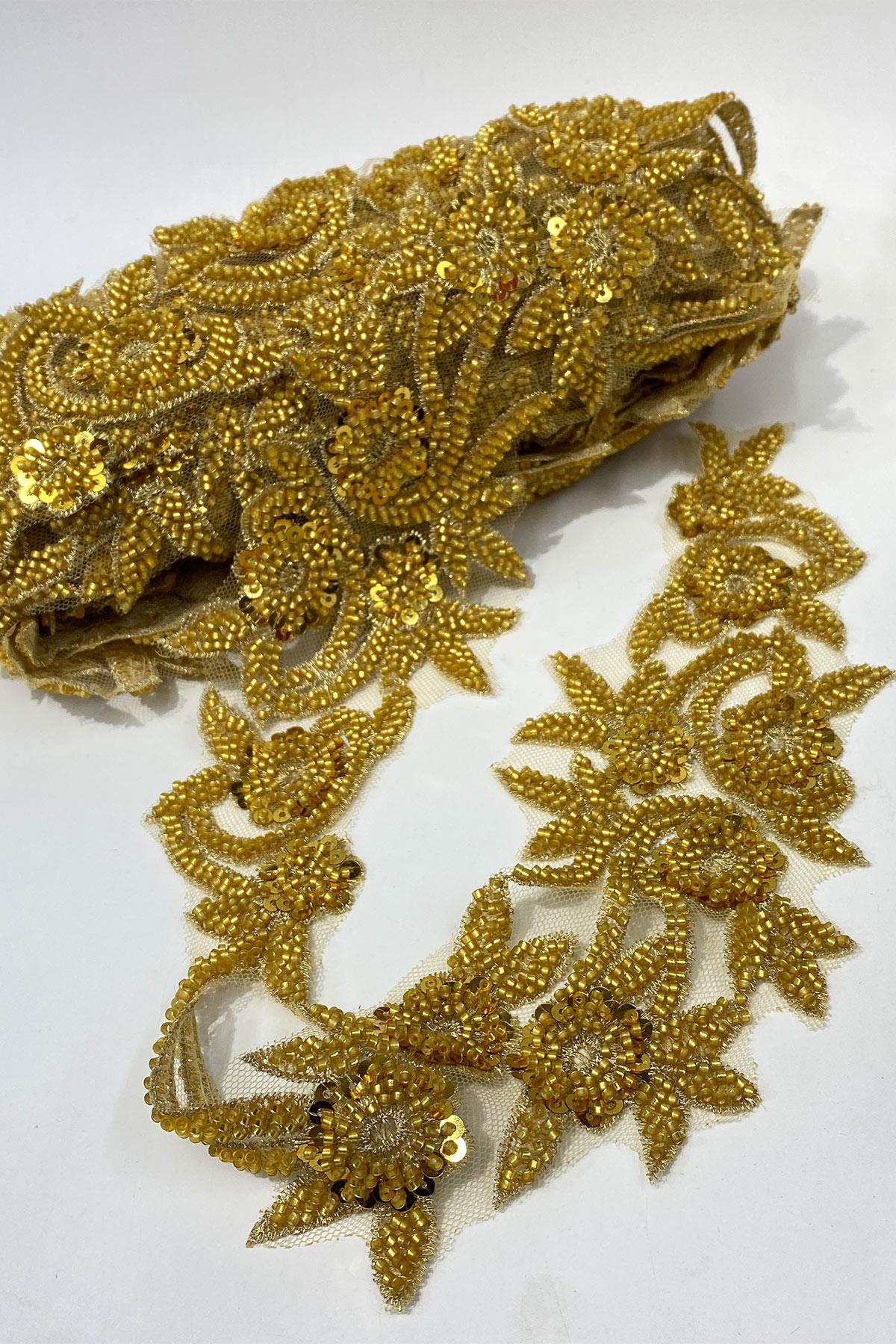 Gold Boncuk İşlemeli Çiçek Desen Geniş Şerit Aplik 1 Metre