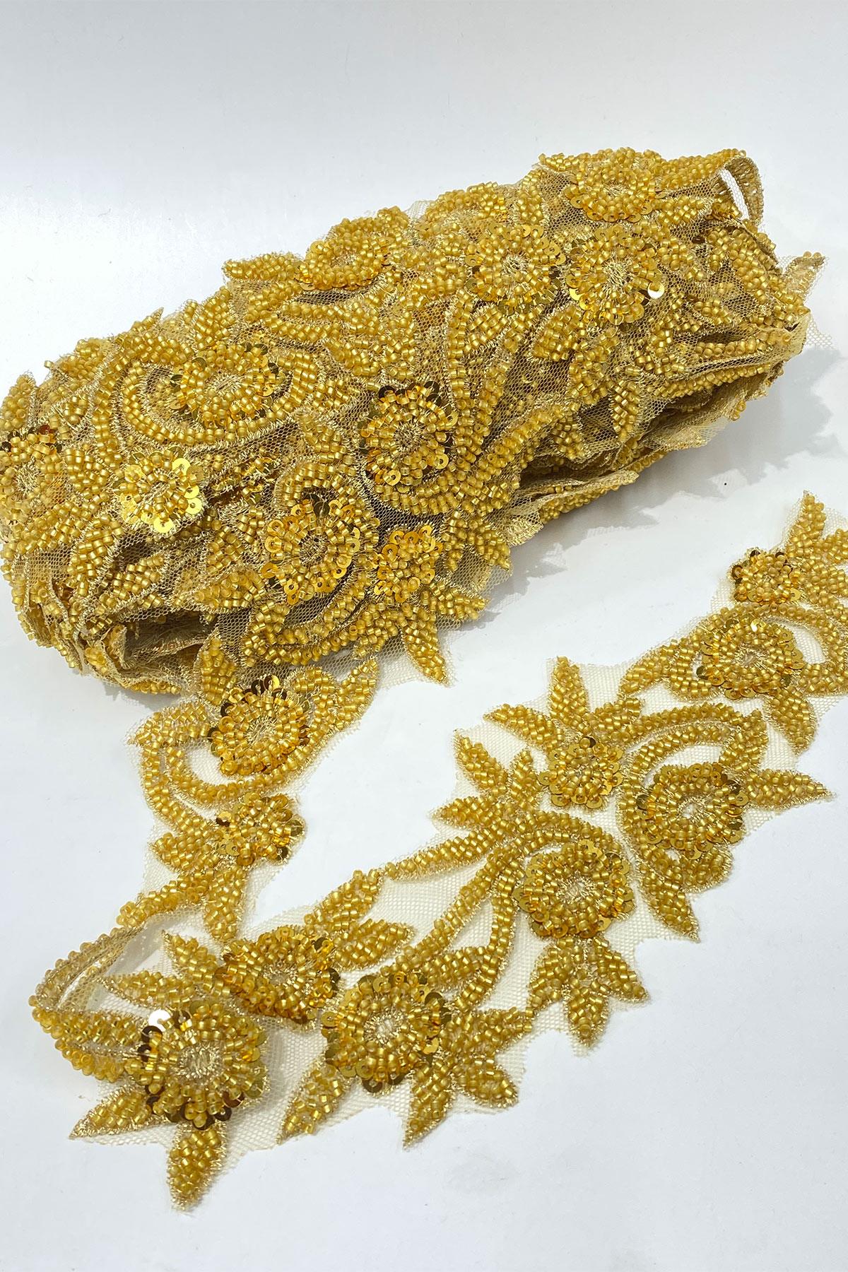Gold Boncuk İşlemeli Çiçek Desen Geniş Şerit Aplik 1 Metre