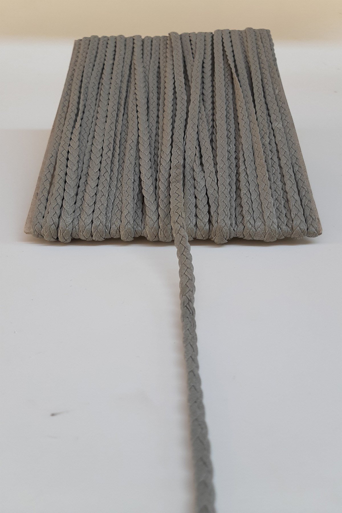 Gri Örgülü Deri Şerit 1 Cm