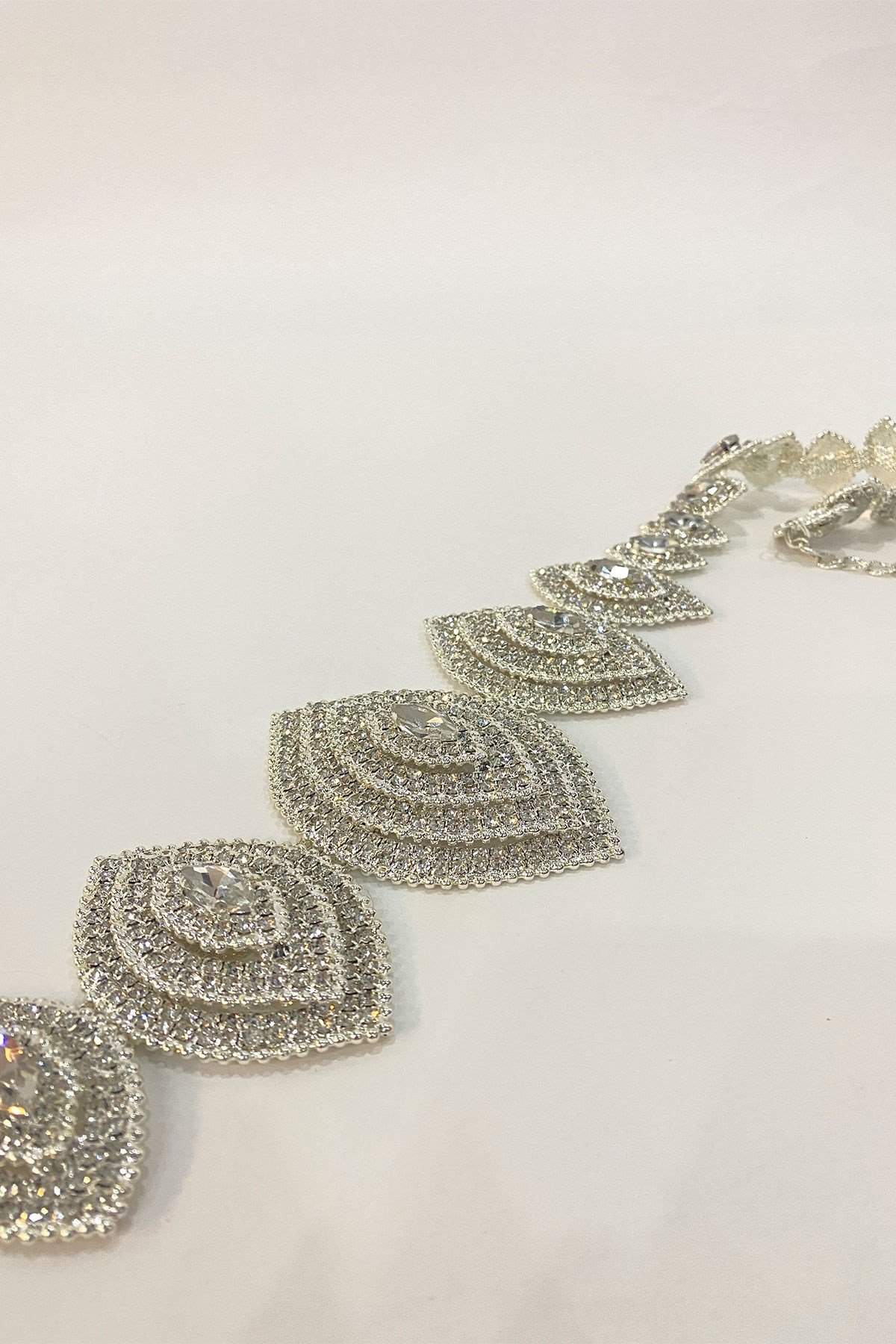 Gümüş Abiye Baklava Motifli Taşlı Kemer