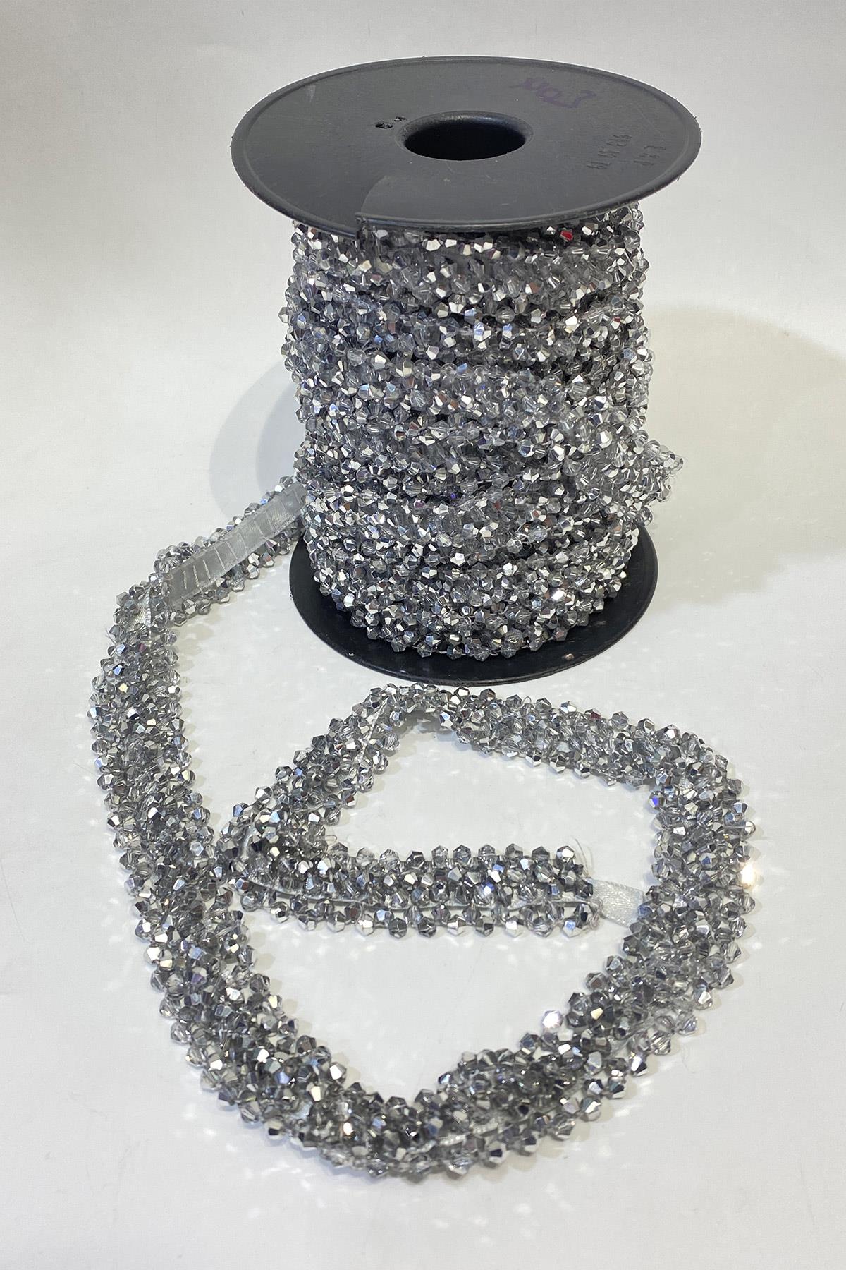 Gümüş Geniş Kristal Boncuklu İşlemeli Şerit