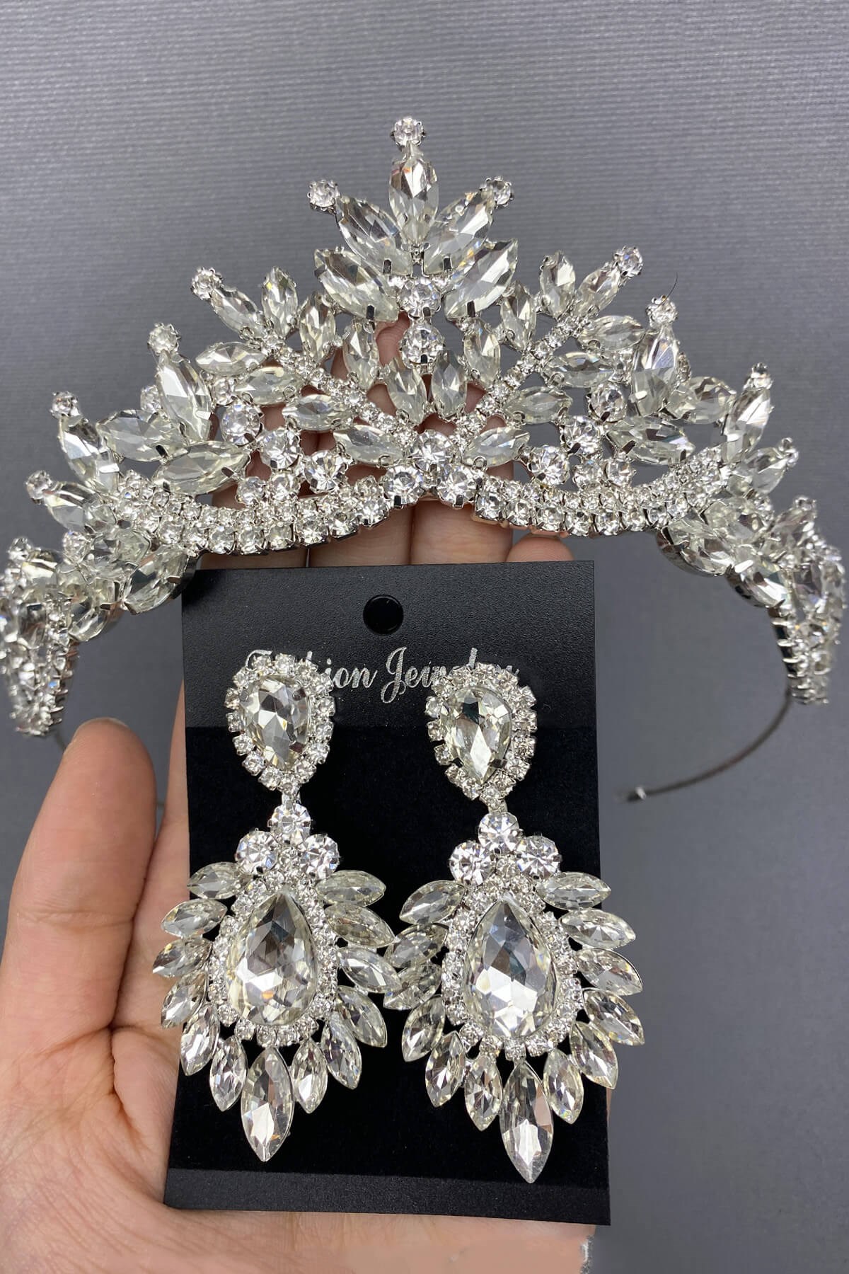 Gümüş Renk Berlin Gelin Tacı ve Küpesi