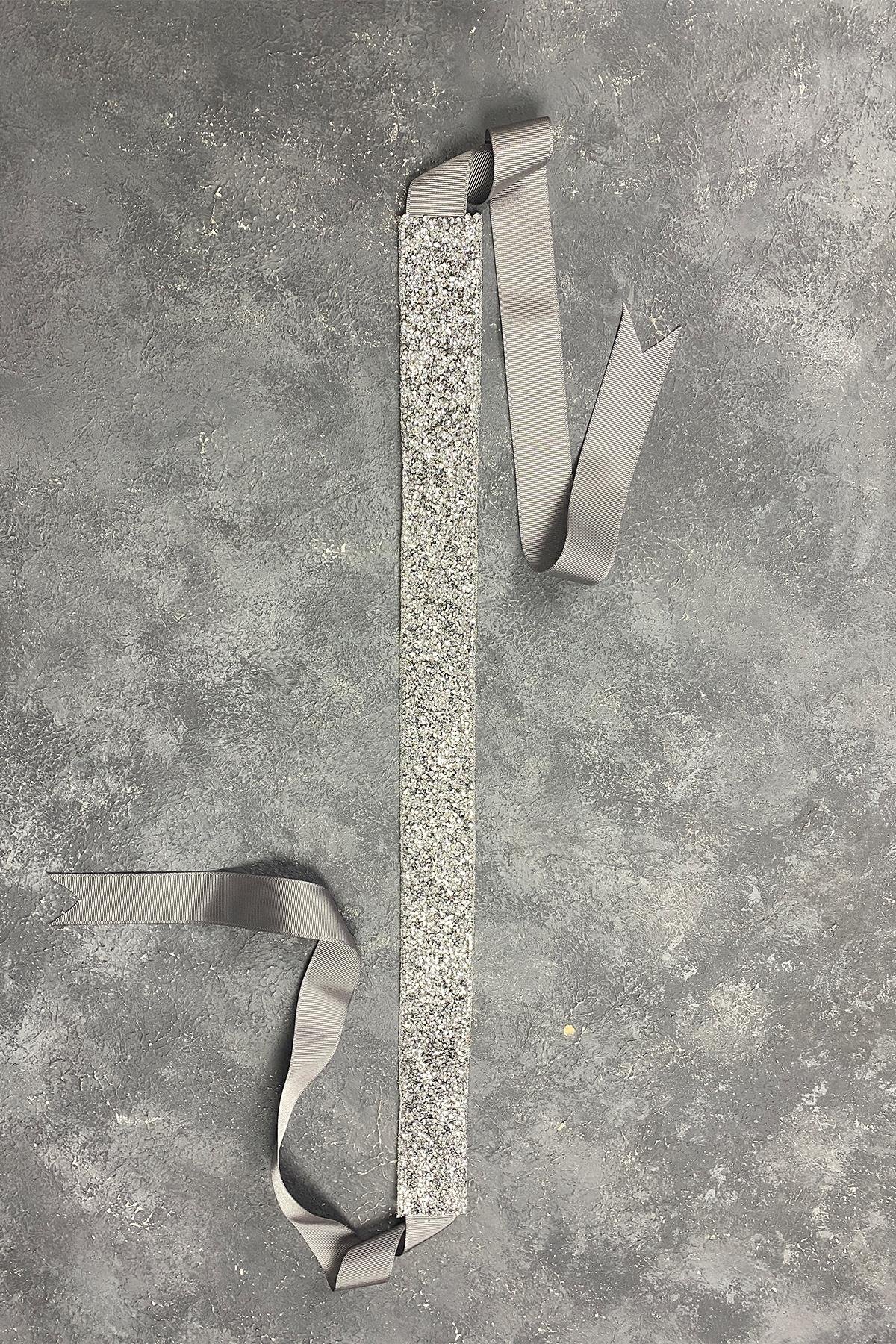 Gümüş Sık Parlak Boncuk İşlemeli Taşlı Abiye Elbise Bel Kemeri