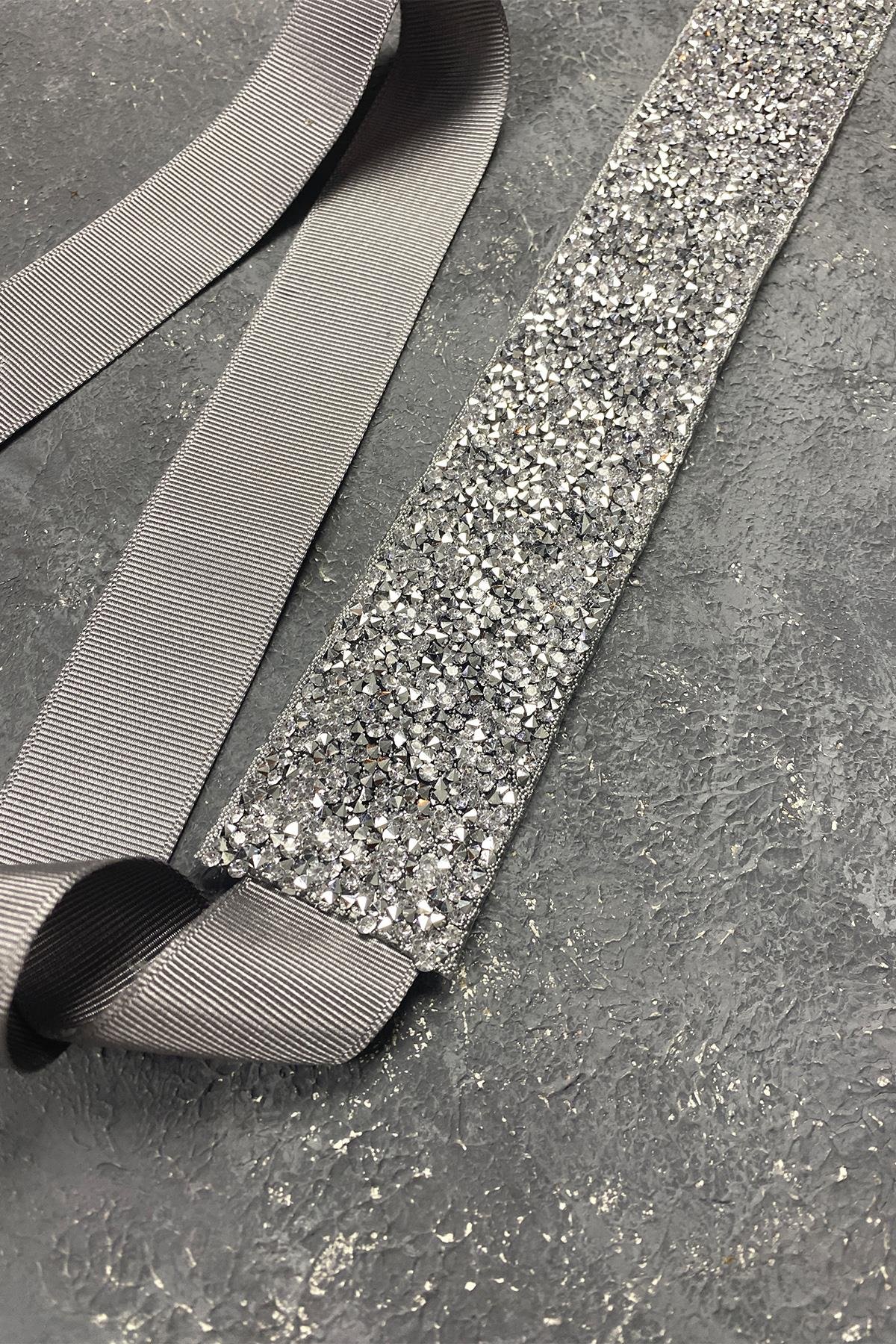 Gümüş Sık Parlak Boncuk İşlemeli Taşlı Abiye Elbise Bel Kemeri