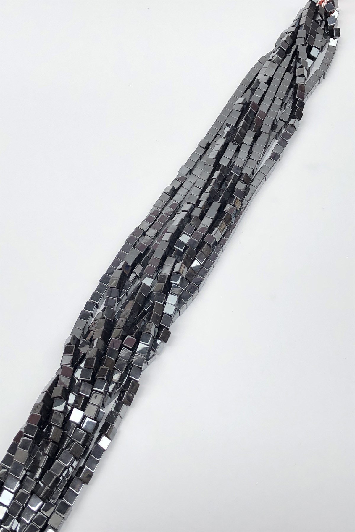 Hematit Büyük Kare Taş Boncuk