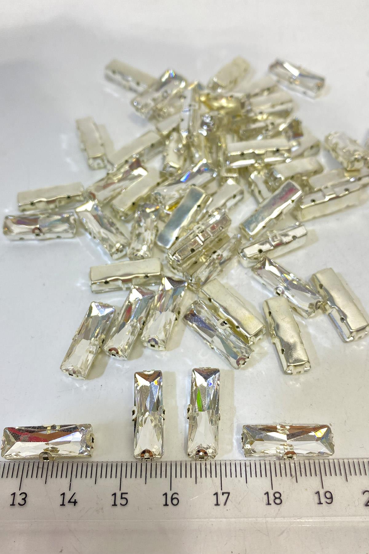 İnce Dikdörtgen Kasalı Beyoğlu Taşı Dikme Kristal Boncuk 5 Adet