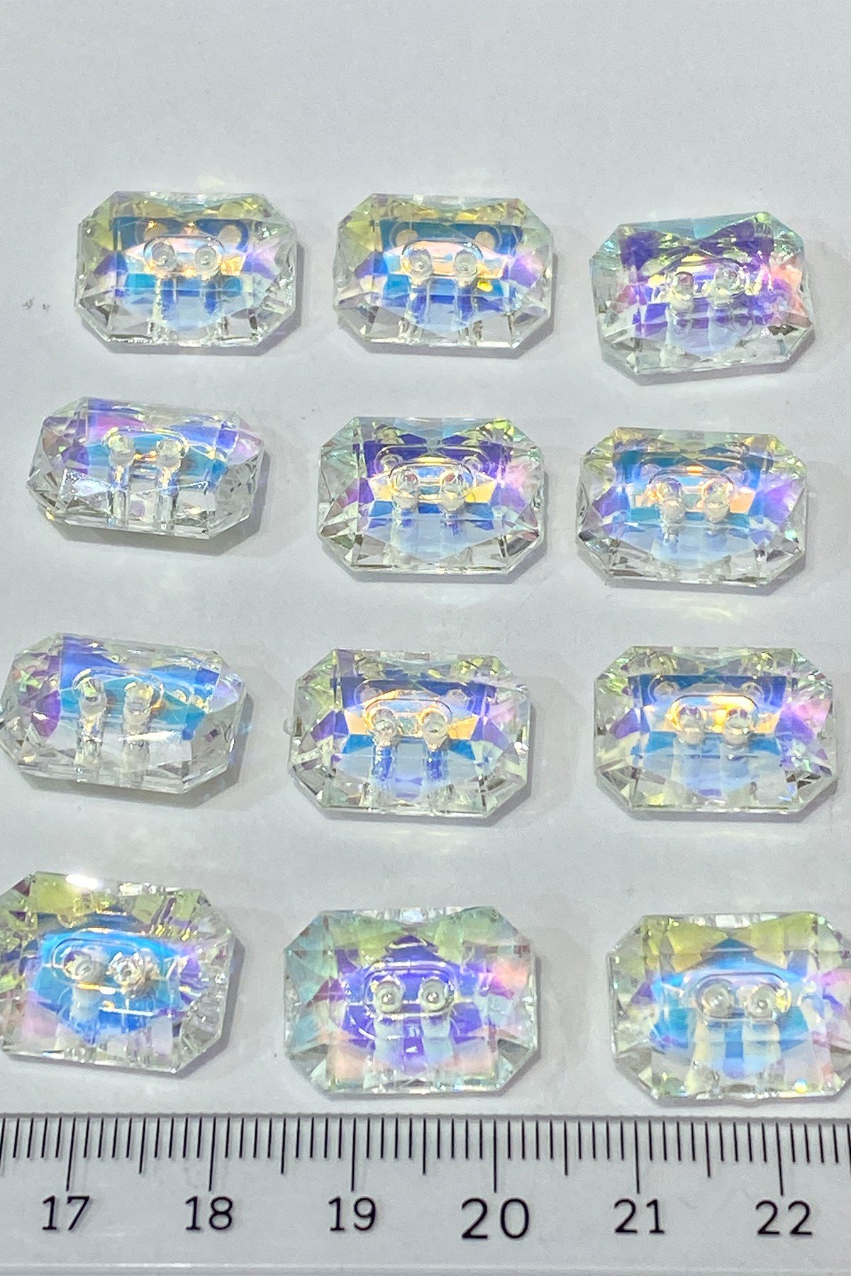 Janjanlı Dikdörtgen Plastik Delikli Düğme 10 Adet