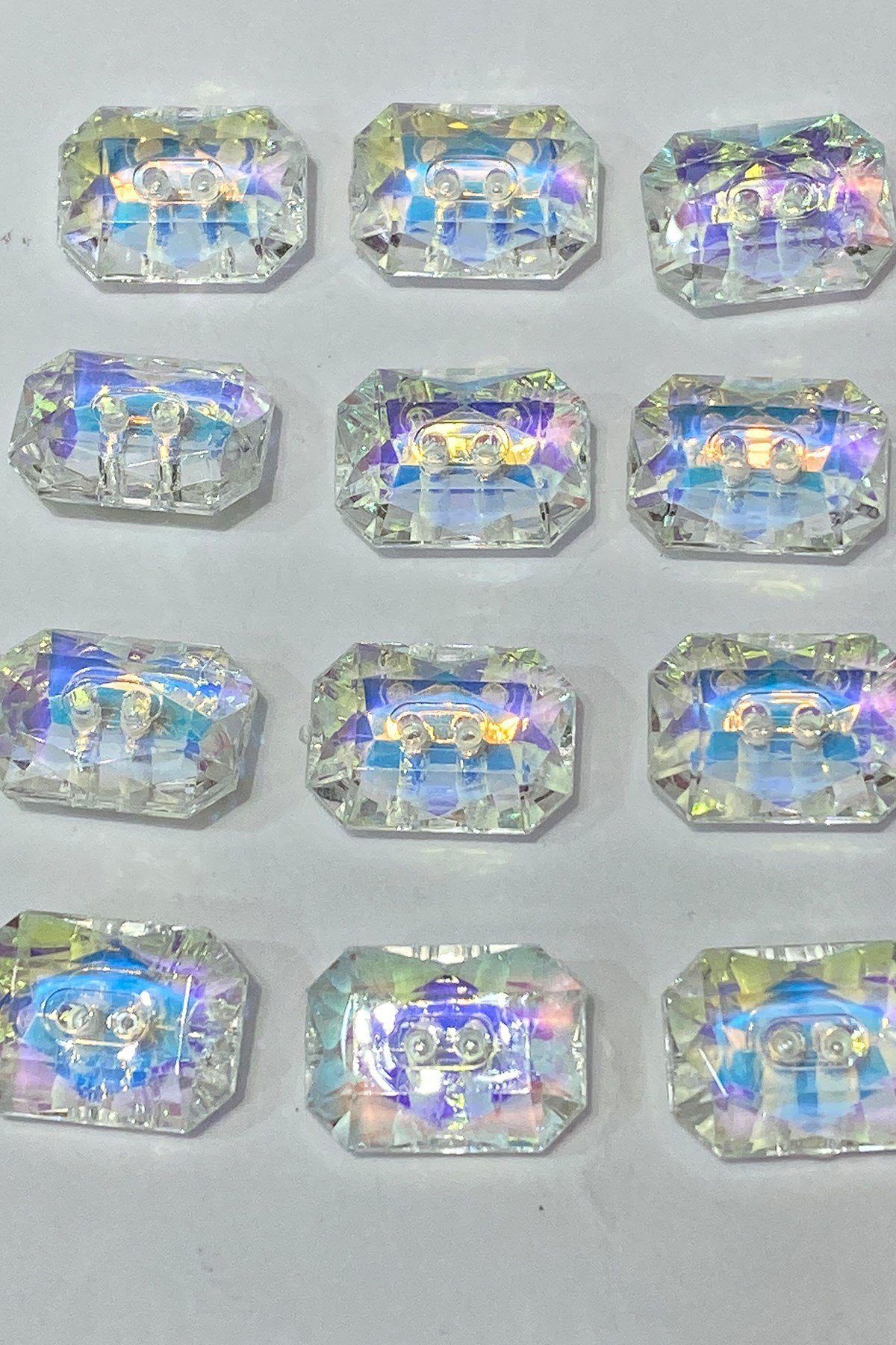 Janjanlı Dikdörtgen Plastik Delikli Düğme 10 Adet