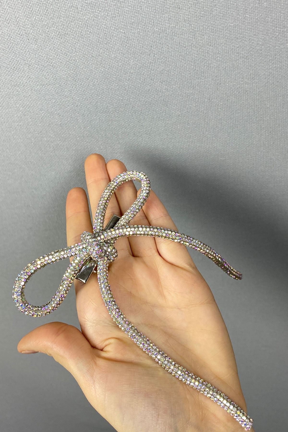 Janjanlı Gümüş Full Taşlı Tasarım Fiyonk Saç Tokası