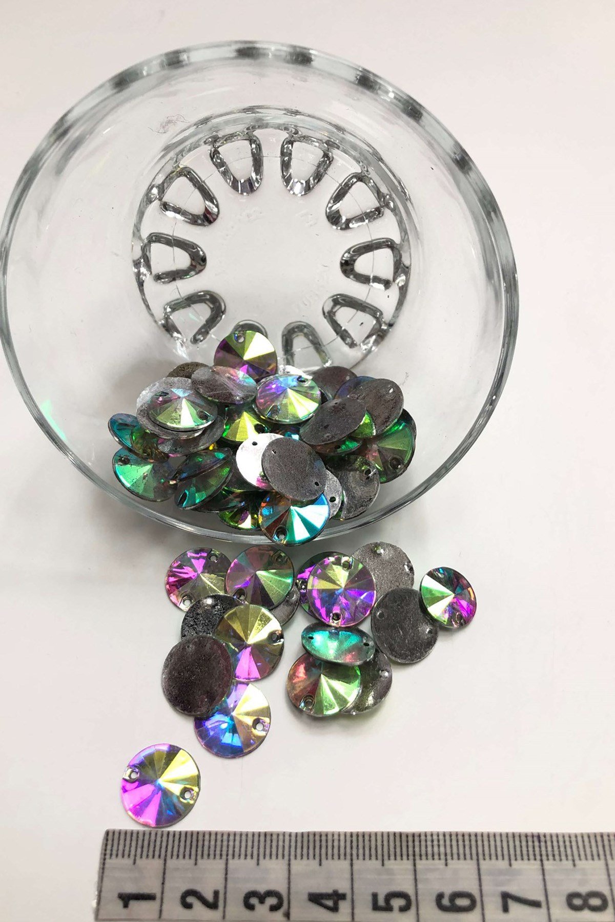 Janjanlı Yuvarlak Dikme Taş Plastik (20 gr)