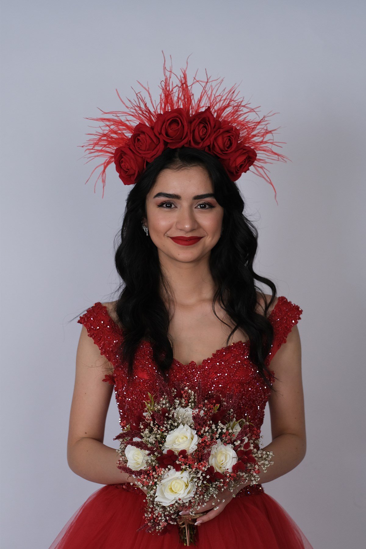 Kadife Güllü Tüylü Tasarım Gelin Kına Tacı