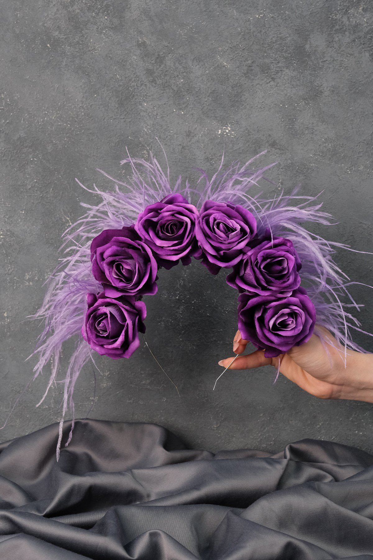 Kadife Güllü Tüylü Tasarım Gelin Kına Tacı