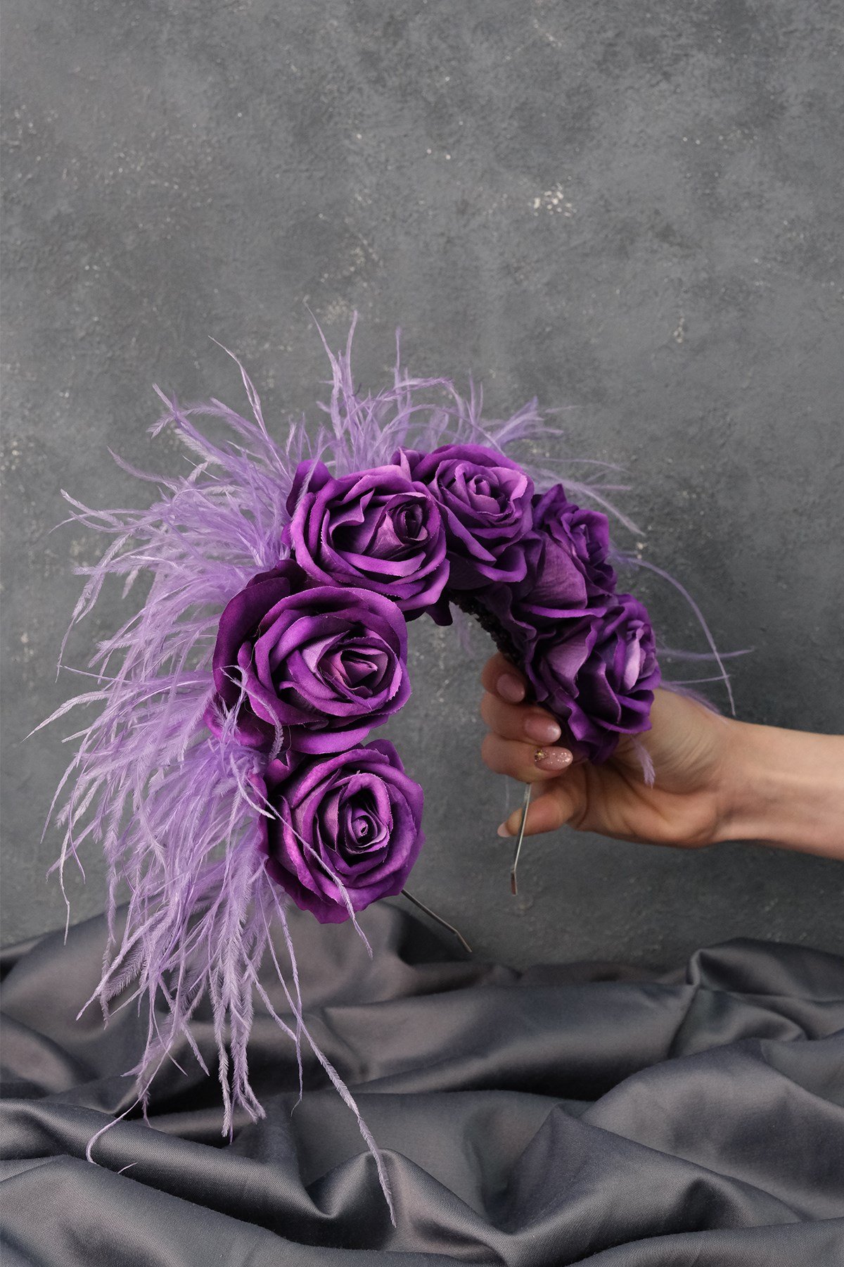 Kadife Güllü Tüylü Tasarım Gelin Kına Tacı