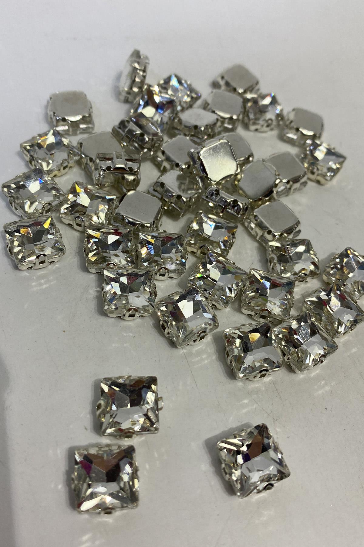 Kare Metal Kasalı Mekik Beyoğlu Taşı Dikme boncuk 5 Adet