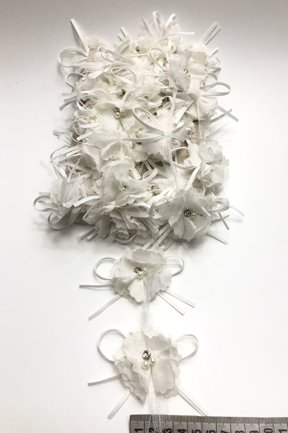 Kırık Beyaz 3 Boyutlu Çiçekli Şerit