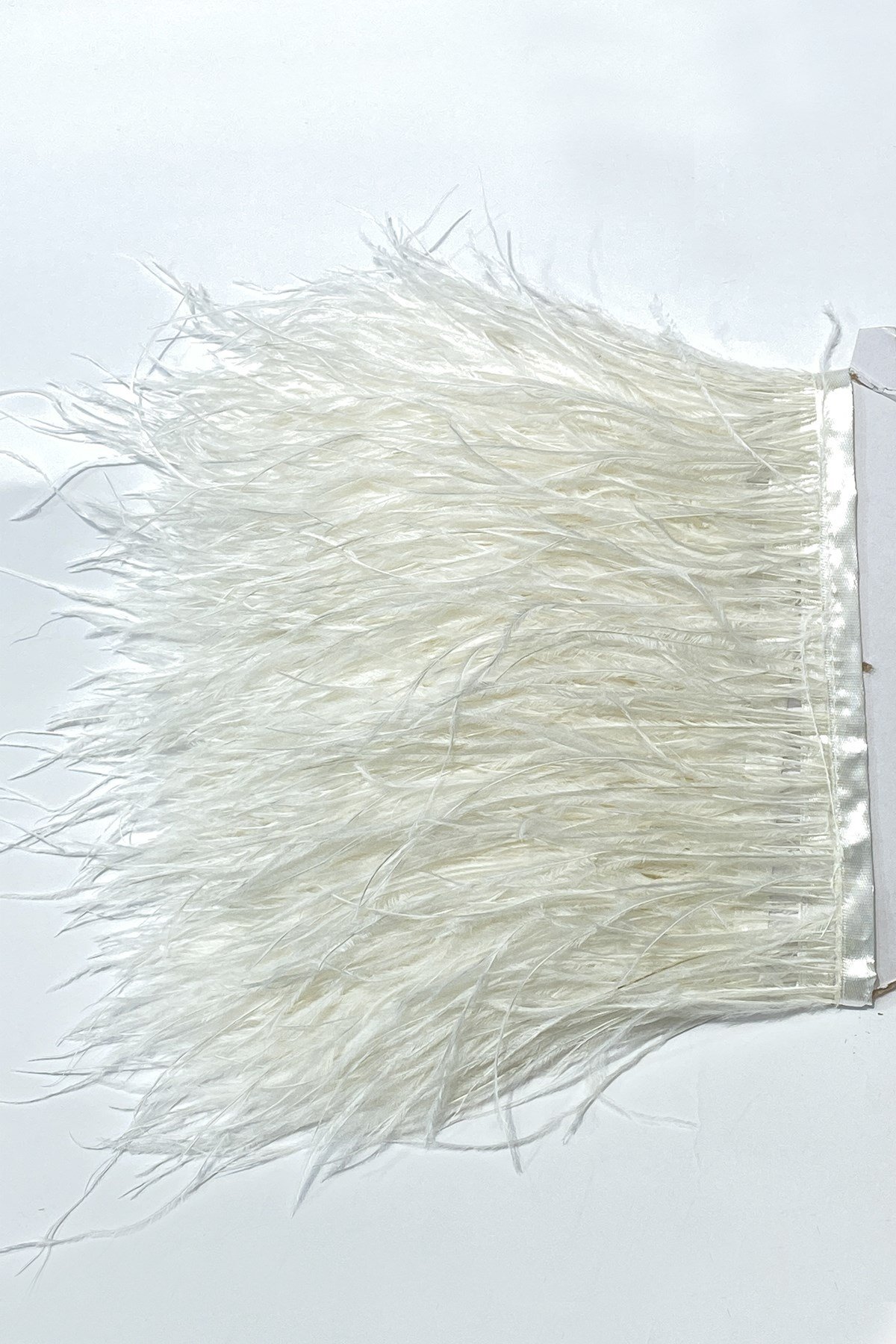 Kırık Beyaz Deve Kuşu Tüyü 1 mt