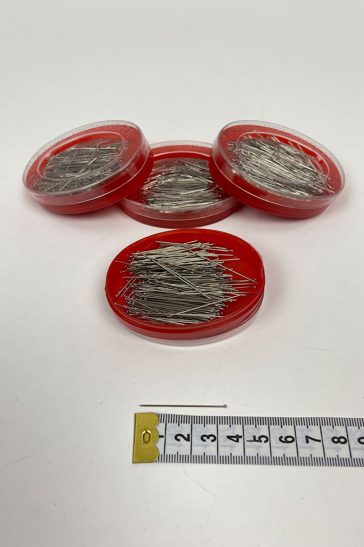 Kırmızı Kutulu Toplu İğne 6 Adet