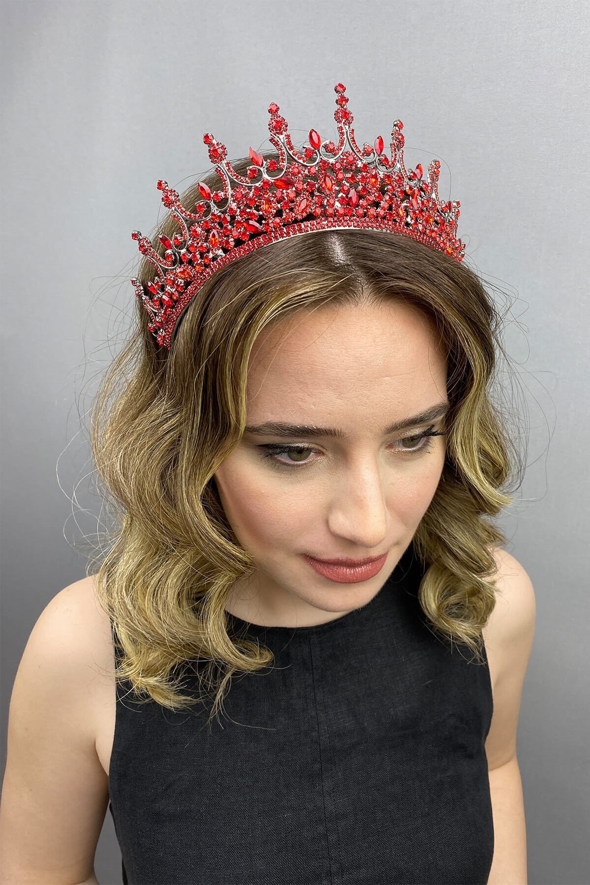 Kırmızı Leonis Model Gelin Kına Tacı