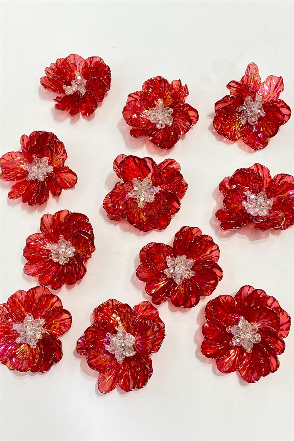 Kırmızı Sedef Yapraklı Kristal Boncuklu İncili Broş