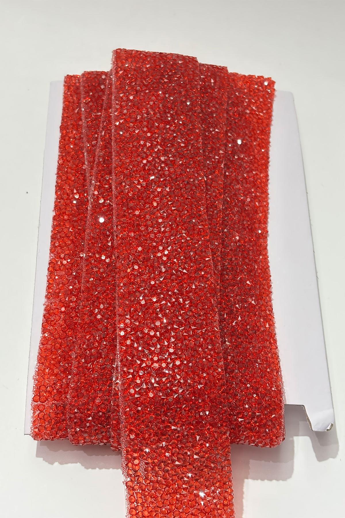 Kırmızı Ütüyle Yapışan Şerit Taş Boncuk 4 Cm