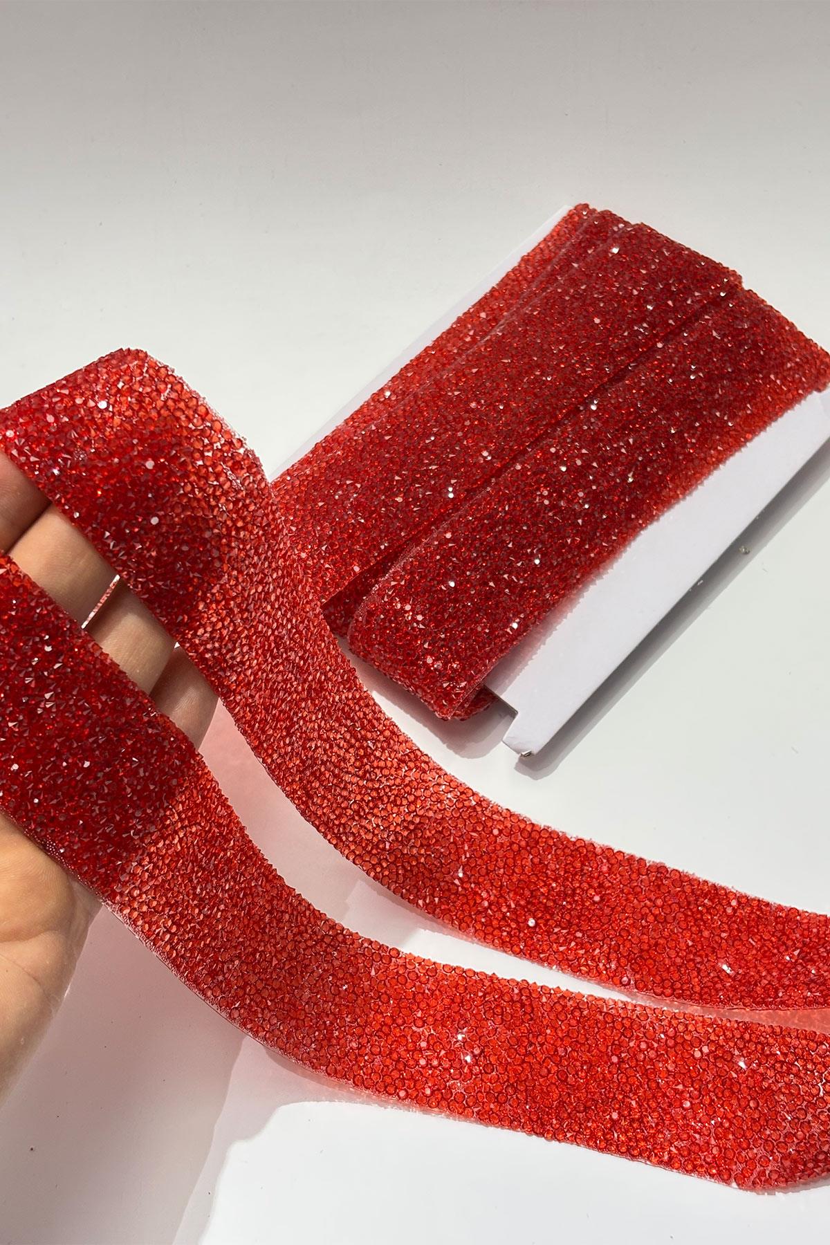 Kırmızı Ütüyle Yapışan Şerit Taş Boncuk 4 Cm