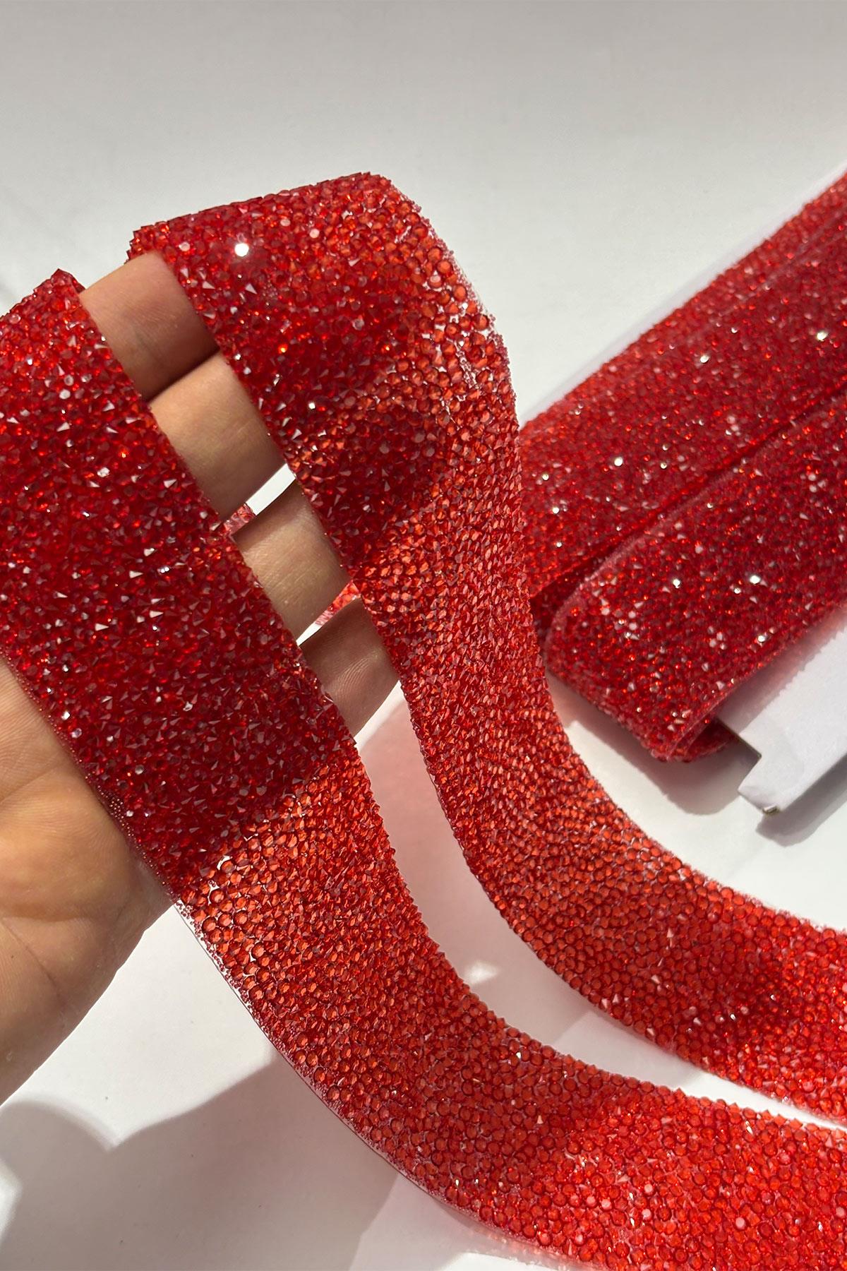 Kırmızı Ütüyle Yapışan Şerit Taş Boncuk 4 Cm