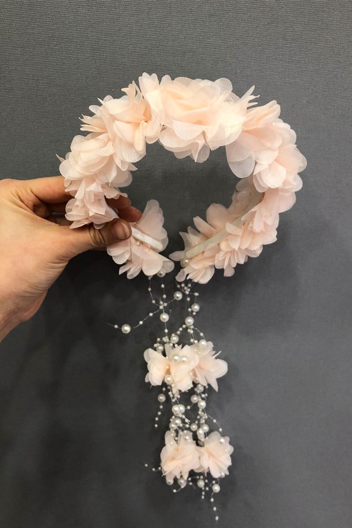 Koyu Krem Lazer Çiçekli Taç