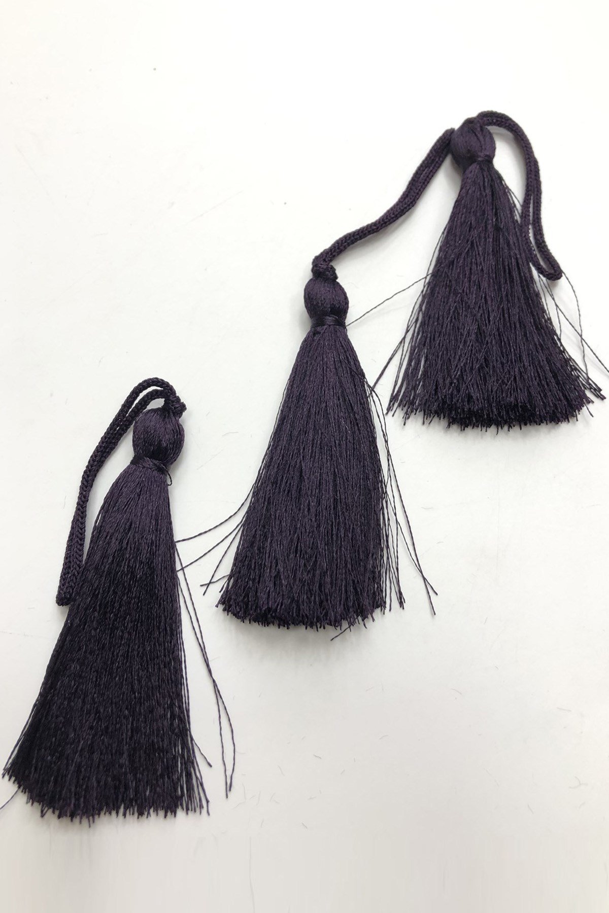 Koyu Mor Tekli Püskül 7 cm (10 adet)