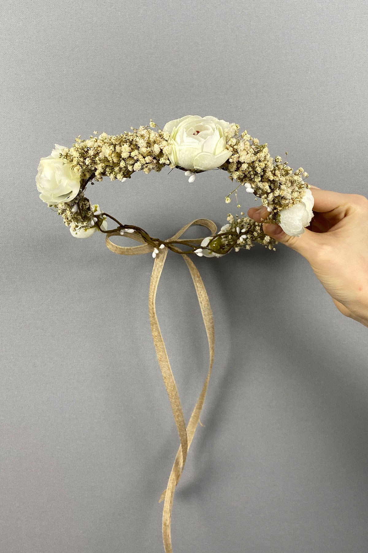 Krem Şakayık Çiçekli Cipsolu Fiyonklu Dış Çekim Gelin Tacı