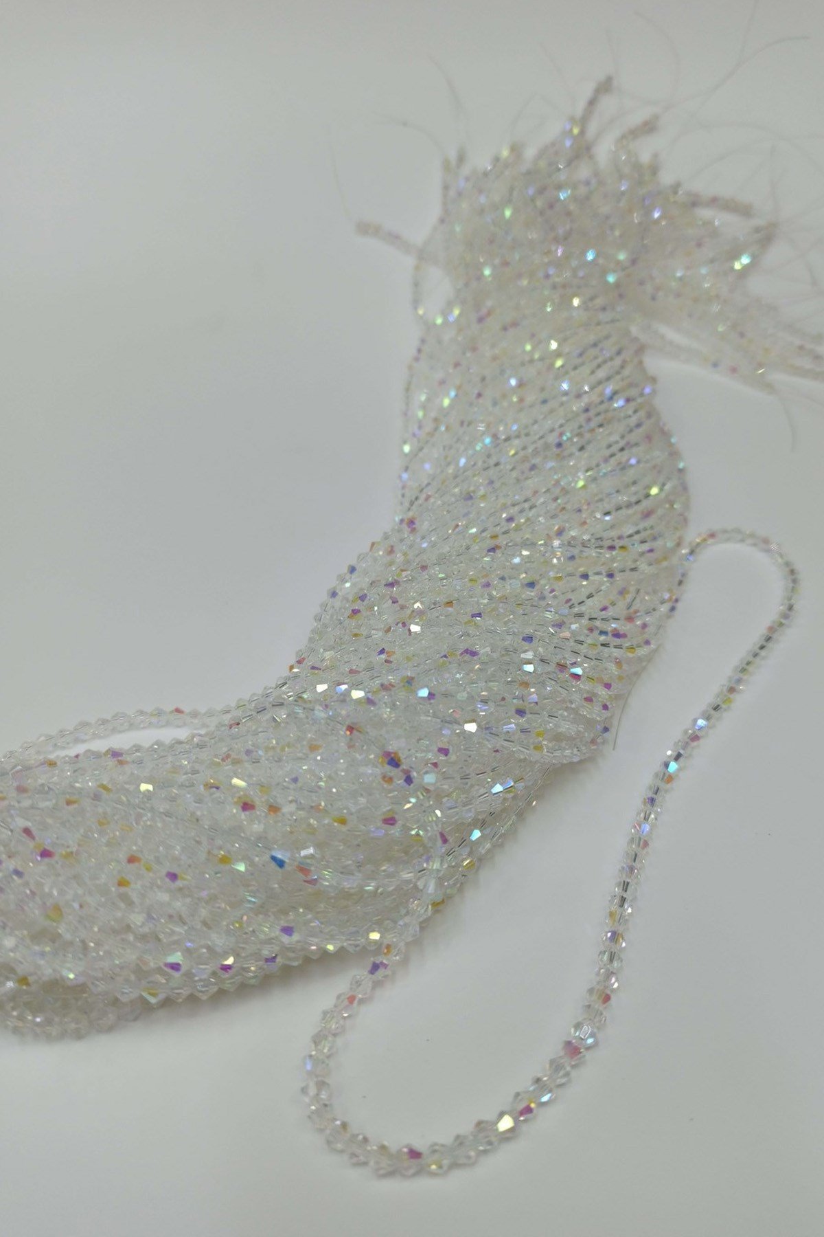 Kristal Boncuk Piramit 4 mm