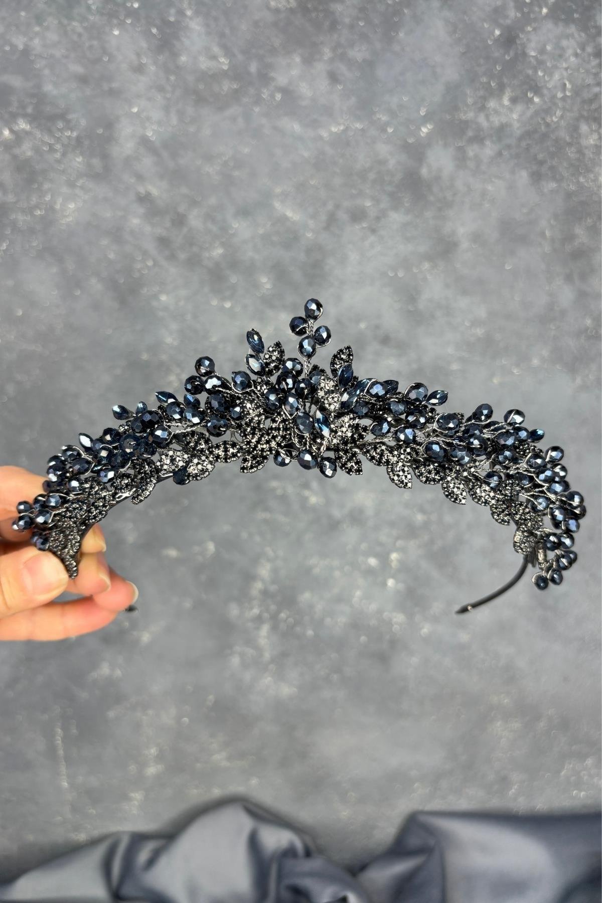 Lacivert Boncuk İşlemeli Duru Gelin Kına Tacı